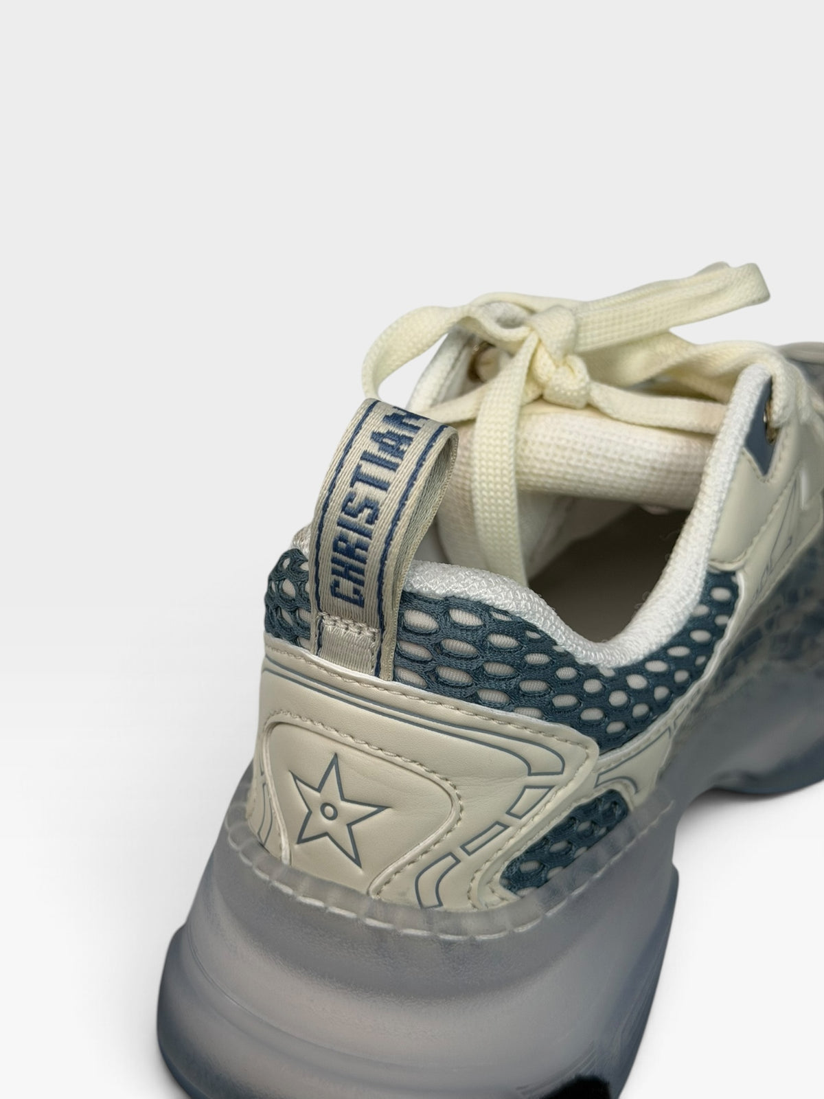 Christian Dior Vibe Sneakers In White & Chambray Blue Oblique (Size 36.5/UK3.5) 100% authentic and preloved in excellent condition
