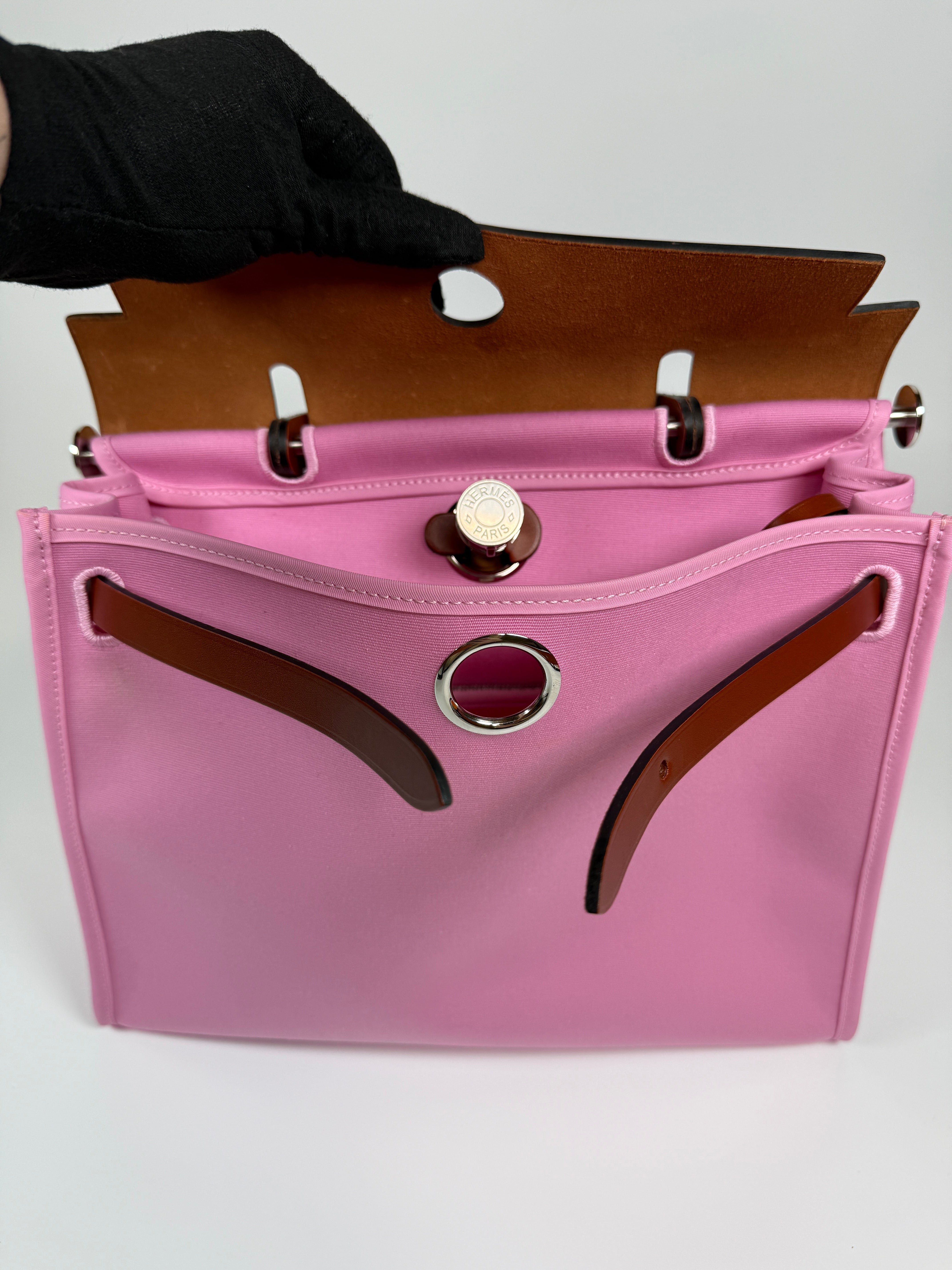 Hermès Herbag 31 Zip In Bubblegum & Cuivre Bag. New and Unused. Authentic and preloved. 100% Authenticity guarantee