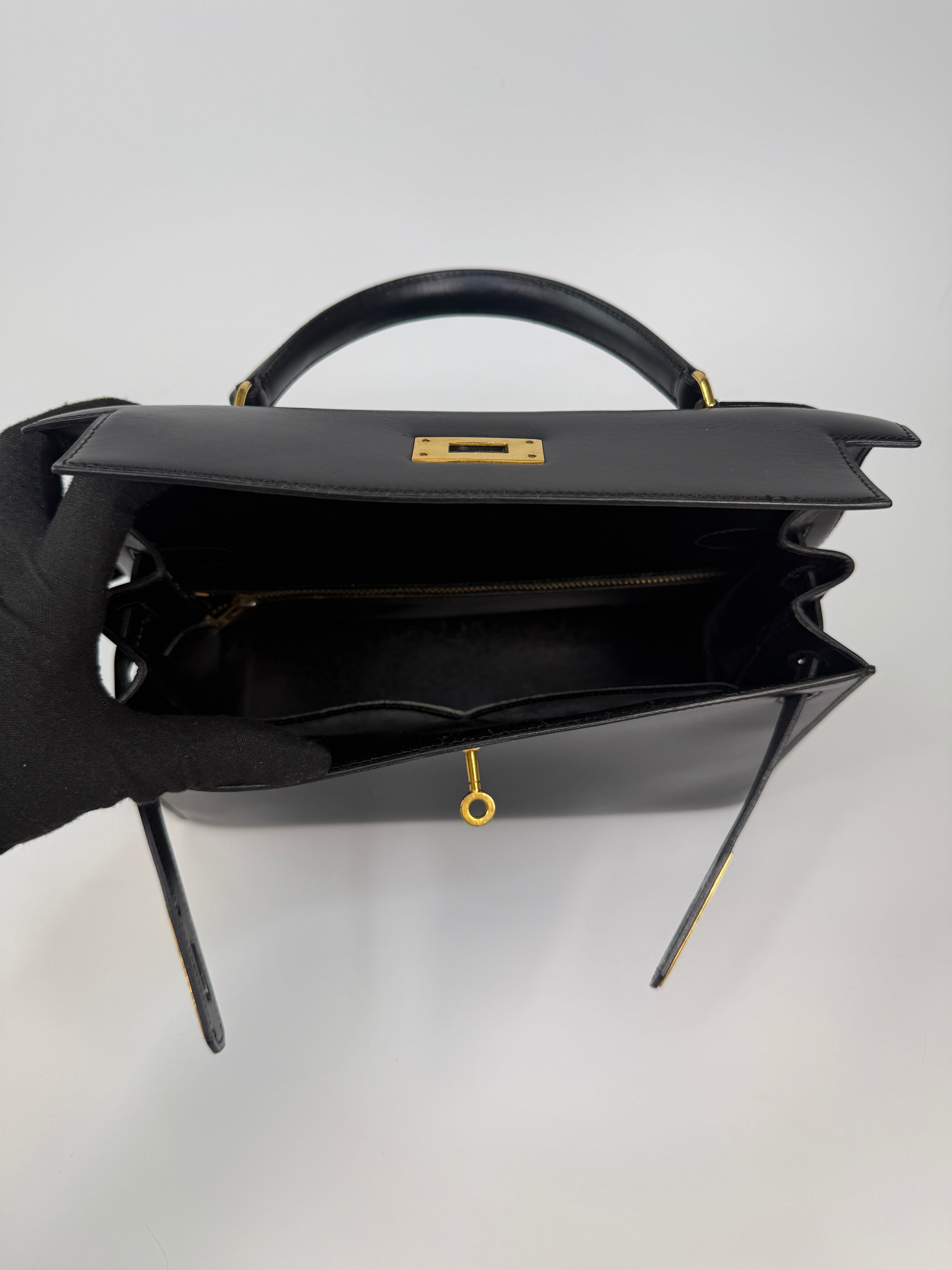 Hermès Vintage Kelly 28 In Black Box Calf Leather With Gold Hardware