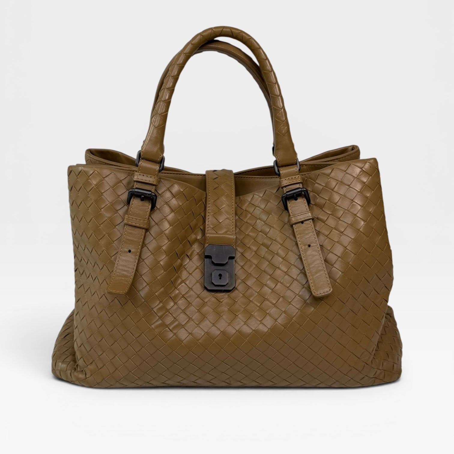 Bottega Veneta Medium Roma Tote Beige Leather Gunmetal Hardware. Authentic and preloved in very good condition.