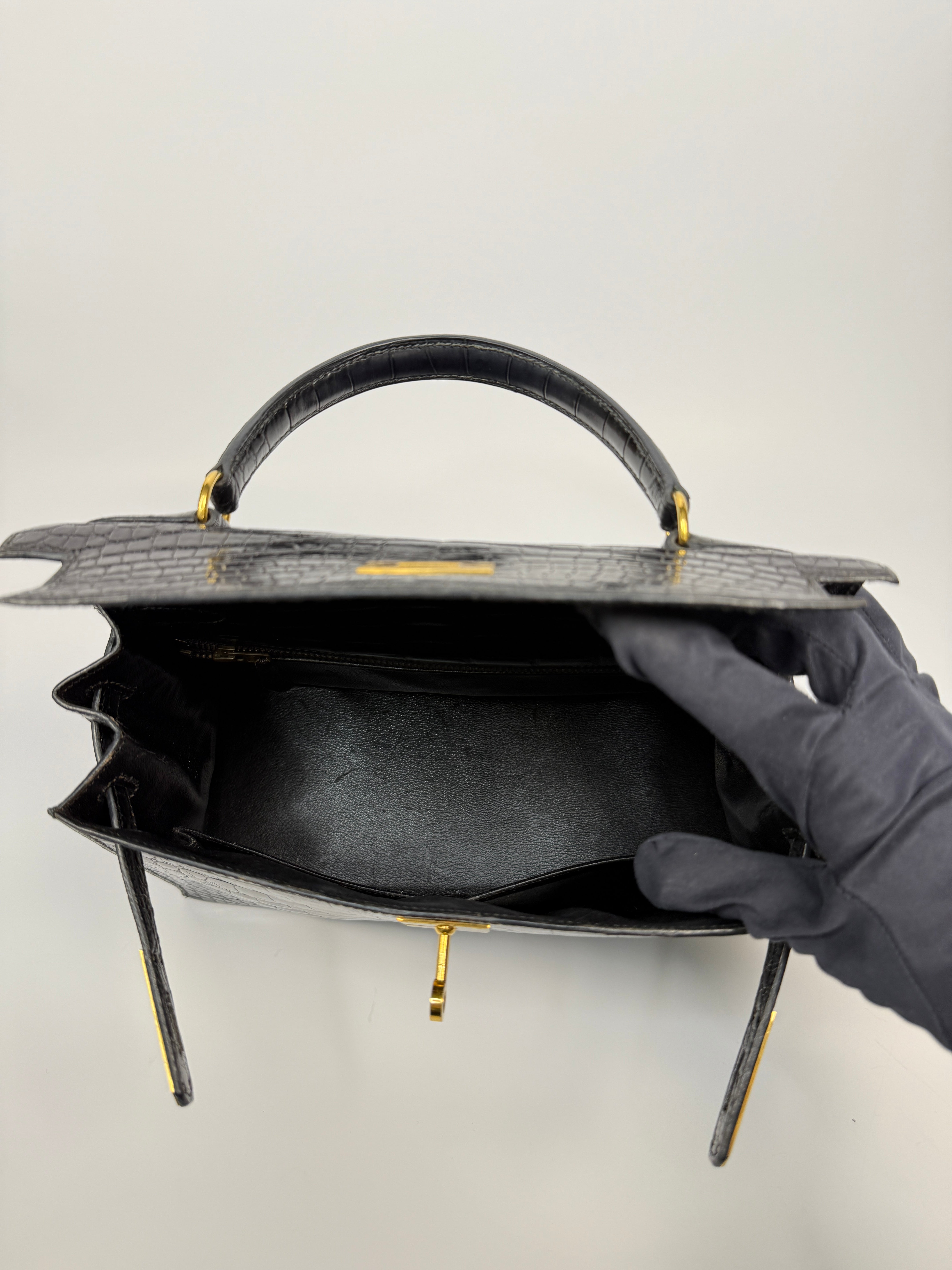 Hermès Vintage Kelly 28 In Shiny Black Crocodile With Gold Hardware Authentic