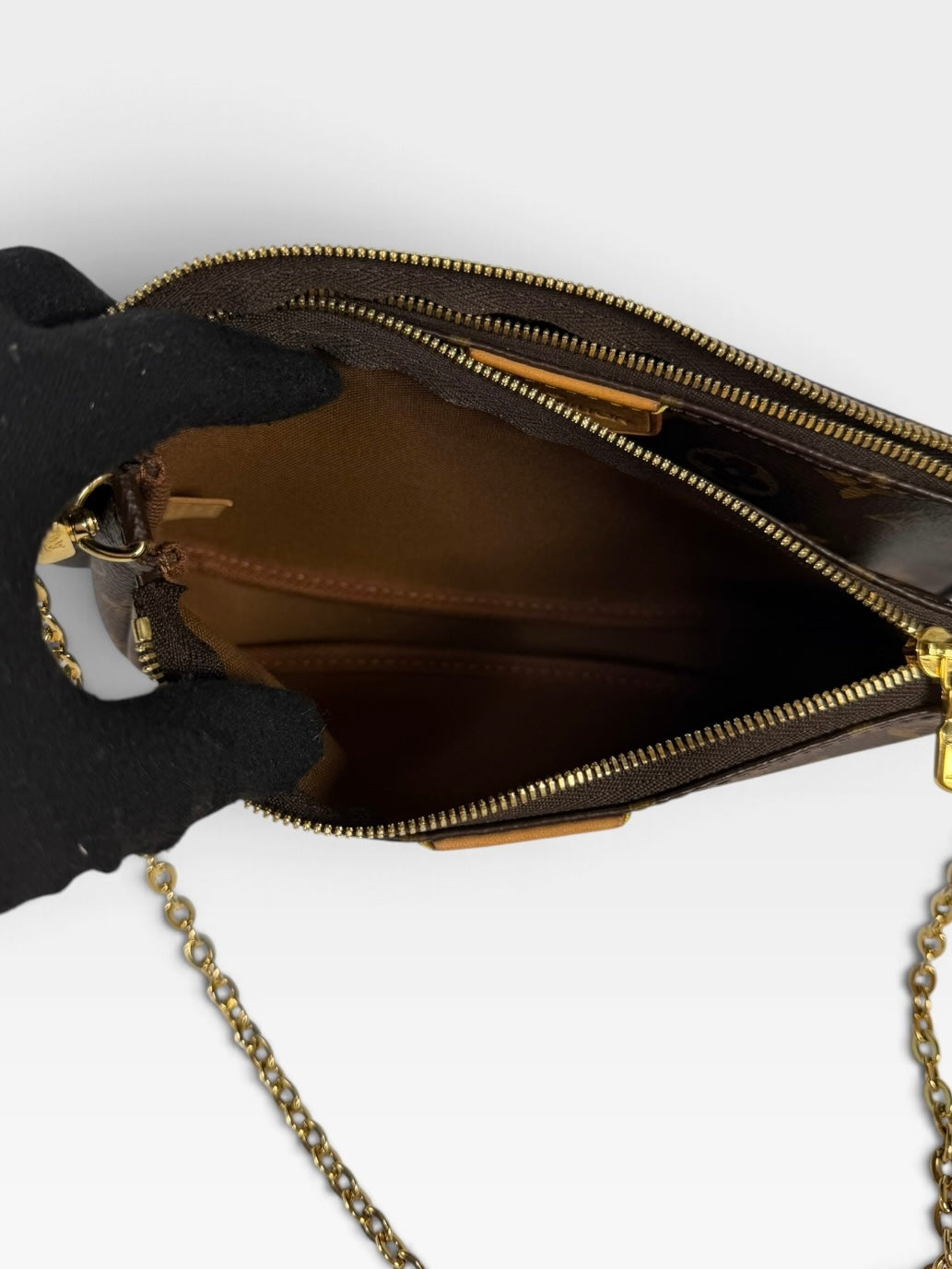 Louis Vuitton Multi Pochette In Monogram Canvas With Gold Hardware 100% authentic and preloved in excellent condition