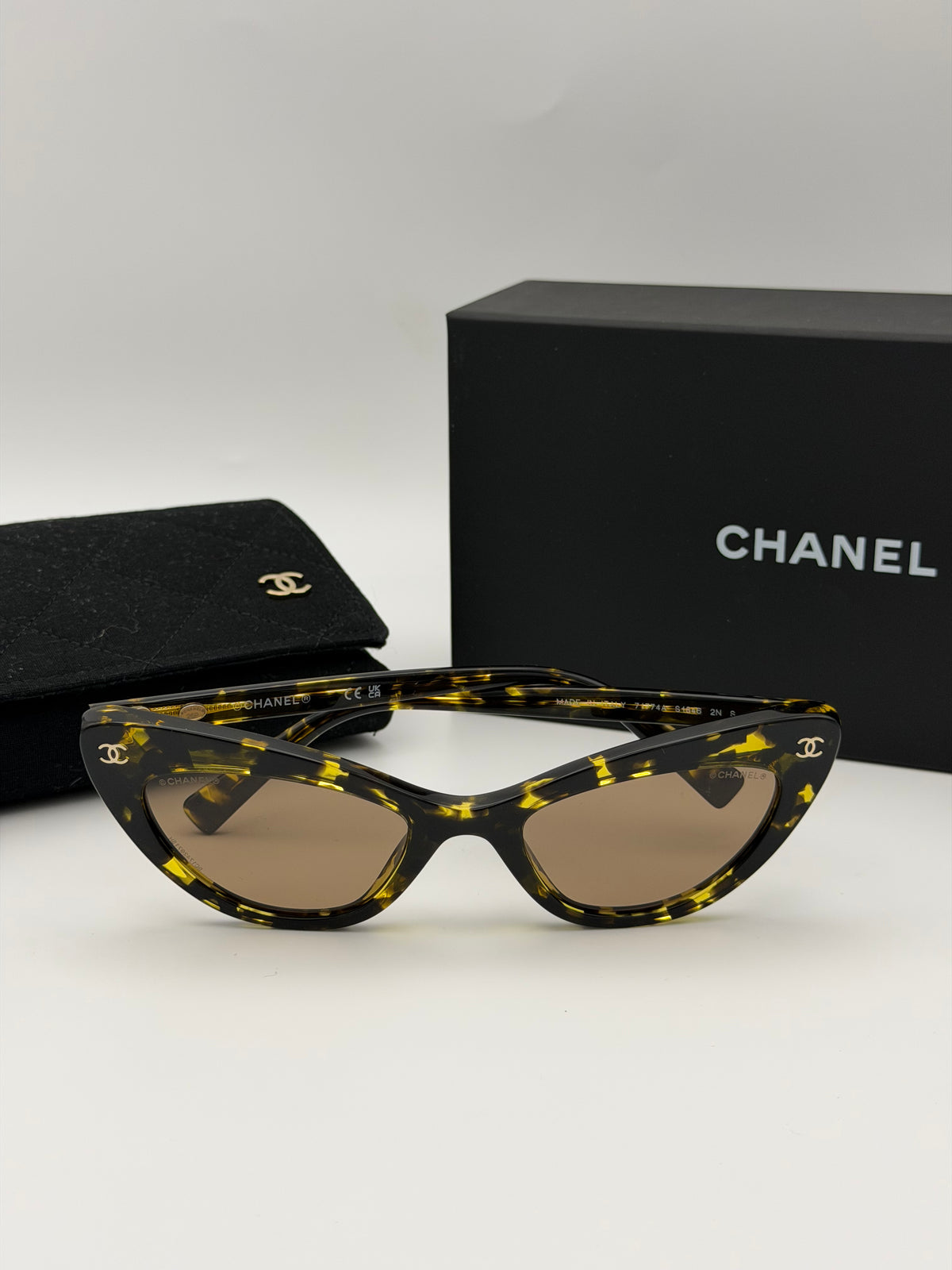 Chanel Cat eye sunglasses
Authentic Pre Loved Verified by Luxe Cheshire Trusted Designer resale