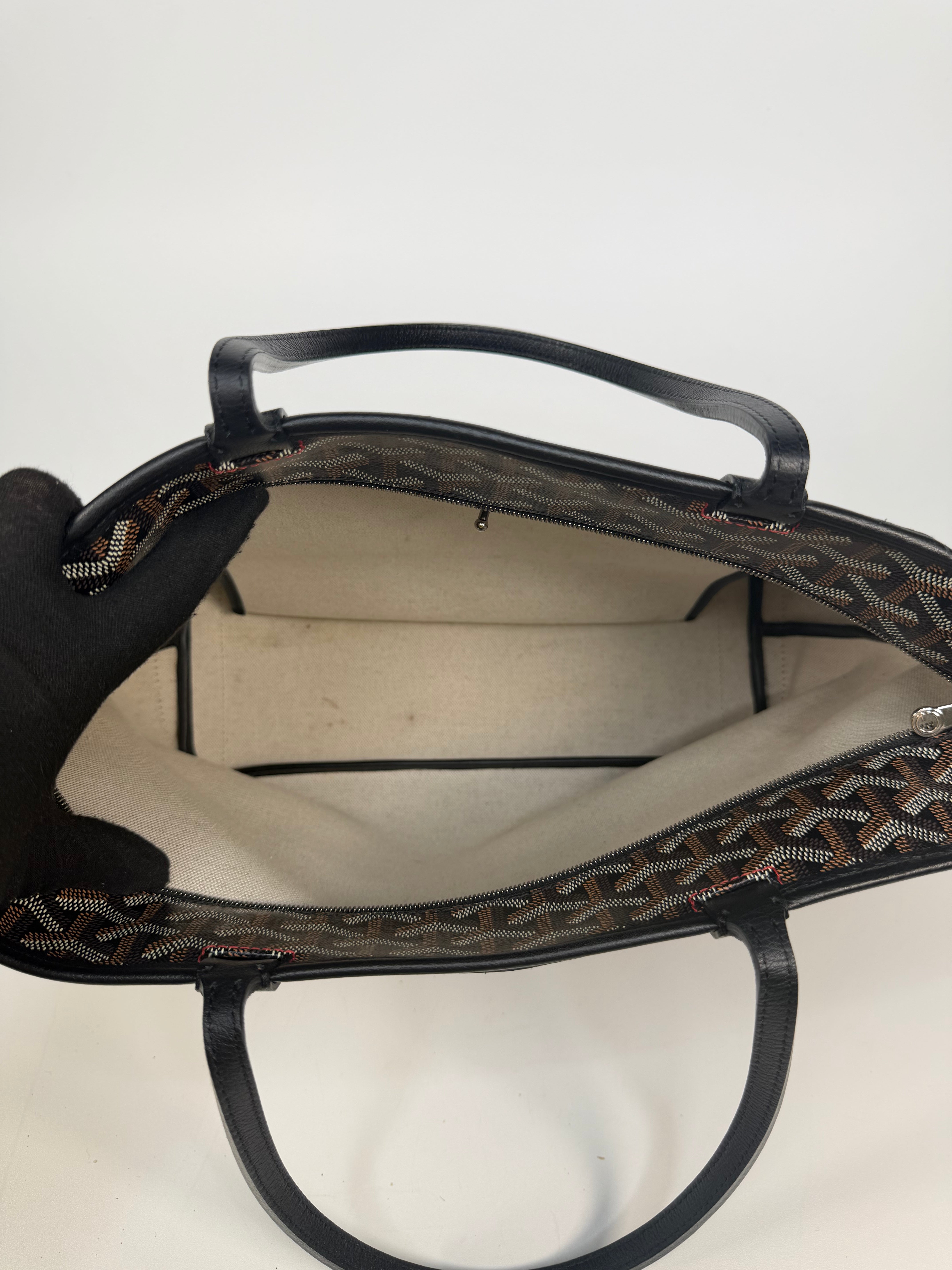Goyard Artois PM Bag In Black Monogram. Authentic and preloved in very good condition. 100% guarantee