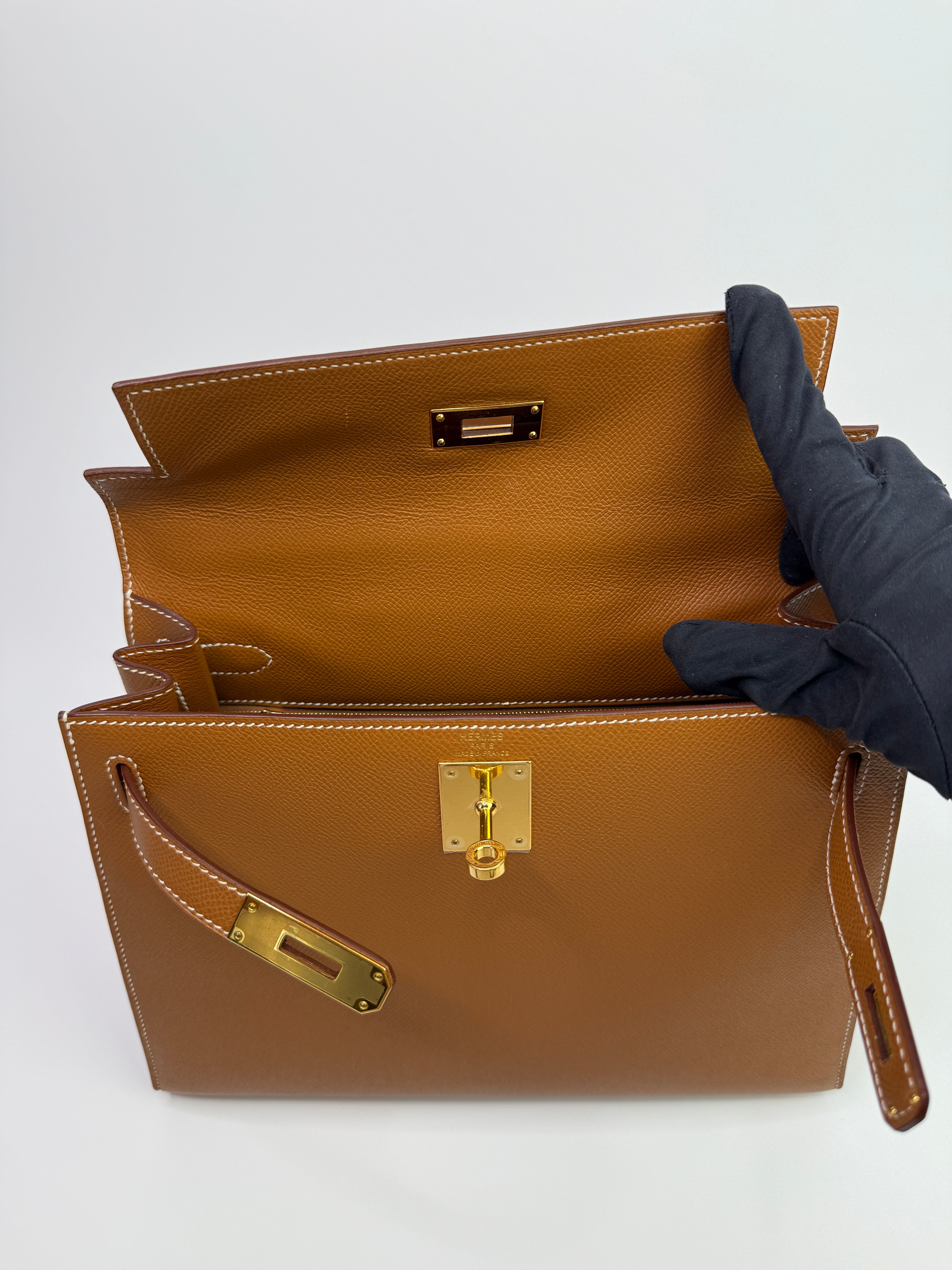 Authentic Pre Loved Hermès Kelly 28 Gold Sellier Epsom Leather With Gold Hardware Excellent Condition