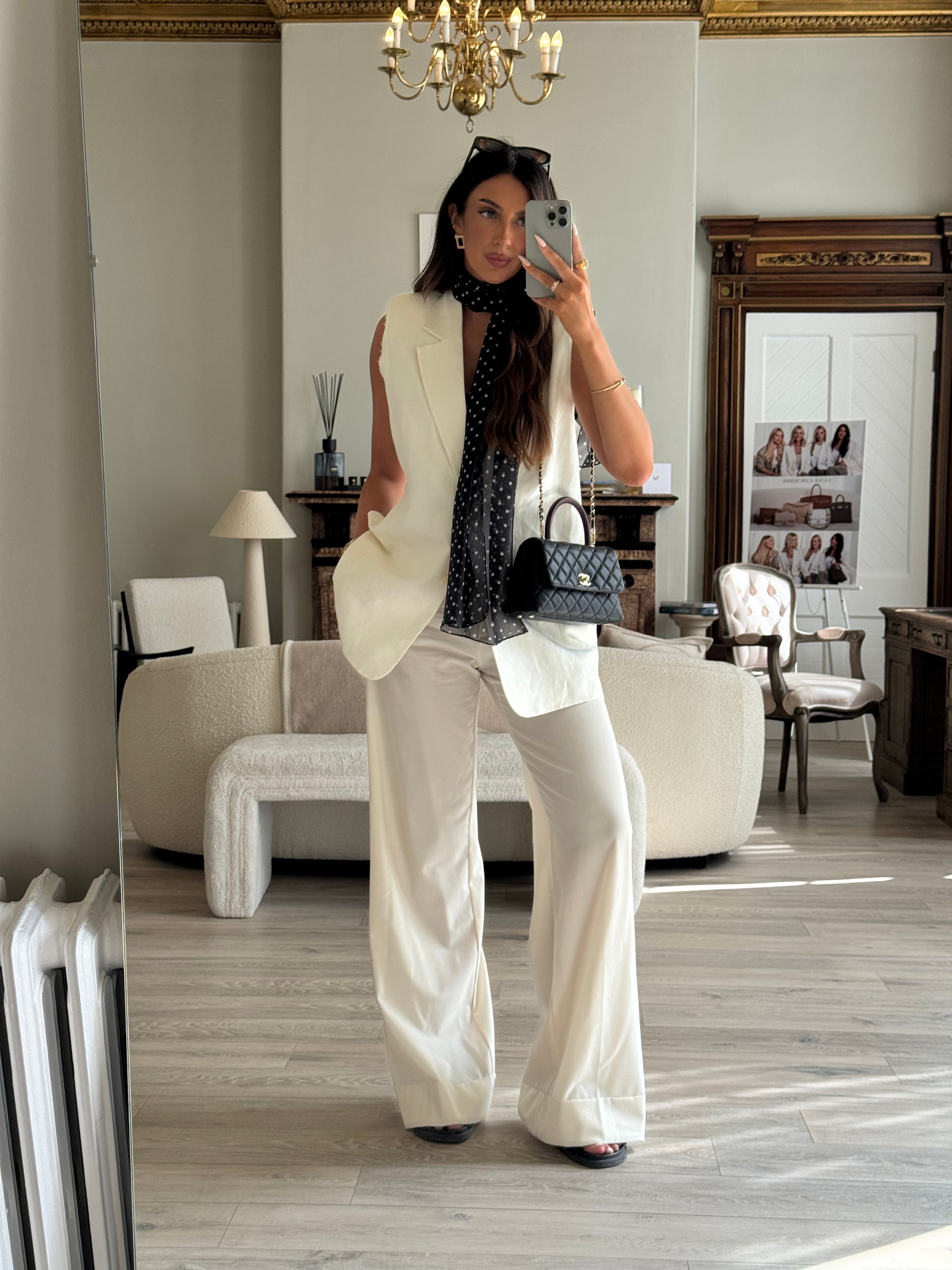 Chanel Small Coco In Black Caviar Leather With Gold Hardware
Pre Loved & Authentic