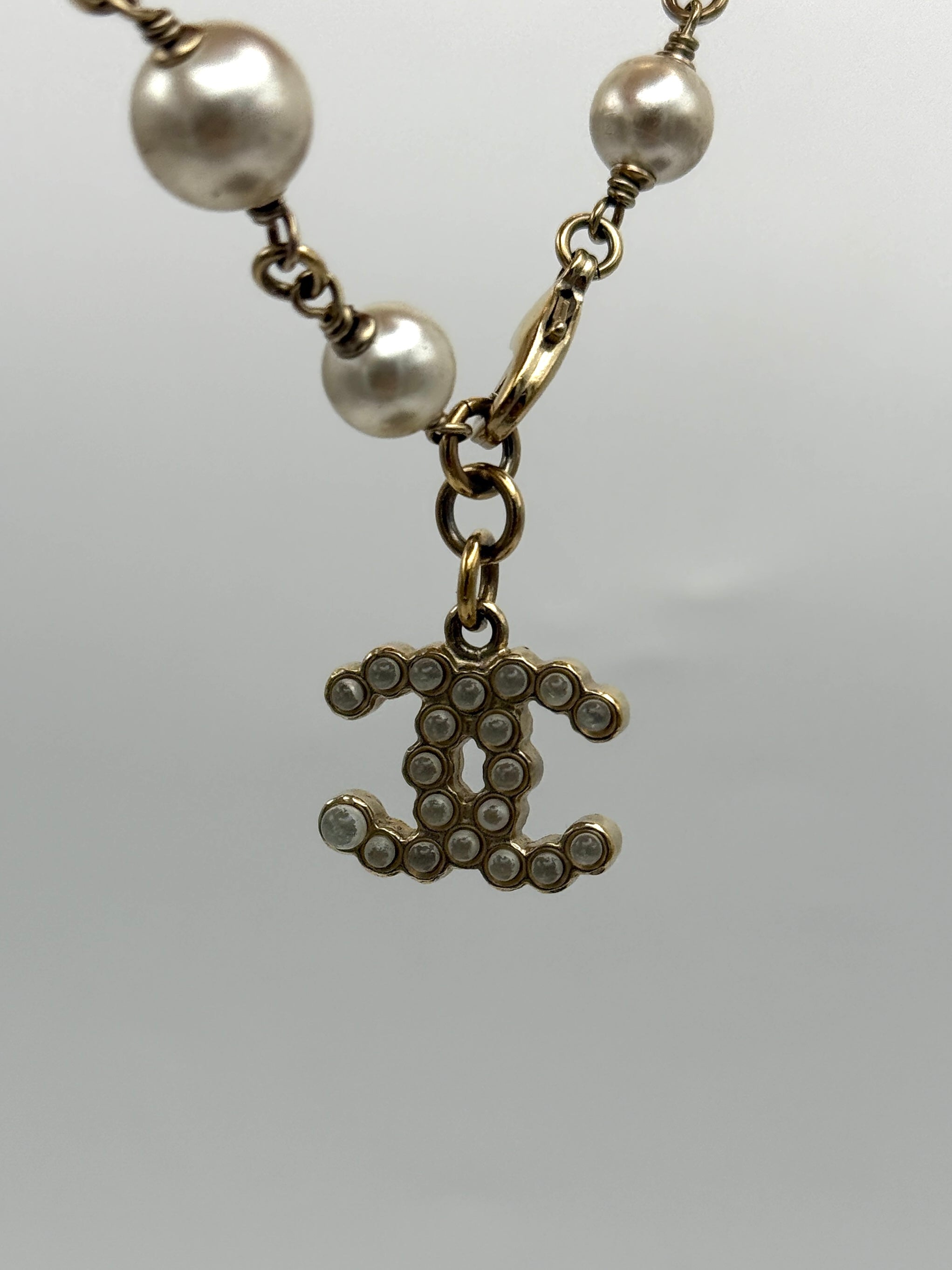 Chanel CC Pearl Bracelet