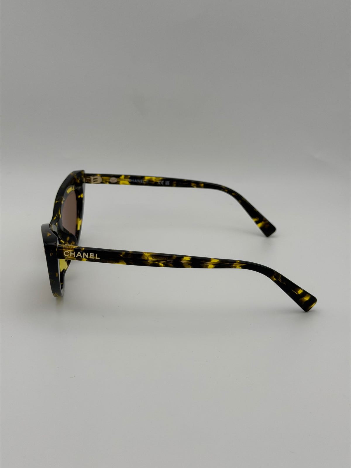 Chanel Cat eye sunglasses
Authentic Pre Loved Verified by Luxe Cheshire Trusted Designer resale