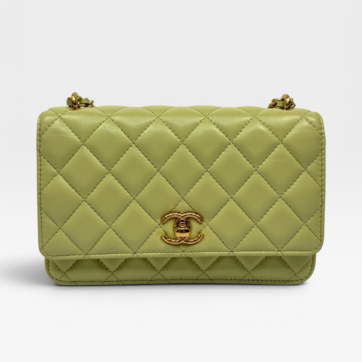 Chanel Wallet On Chain In Green Lambskin With Gold Hardware