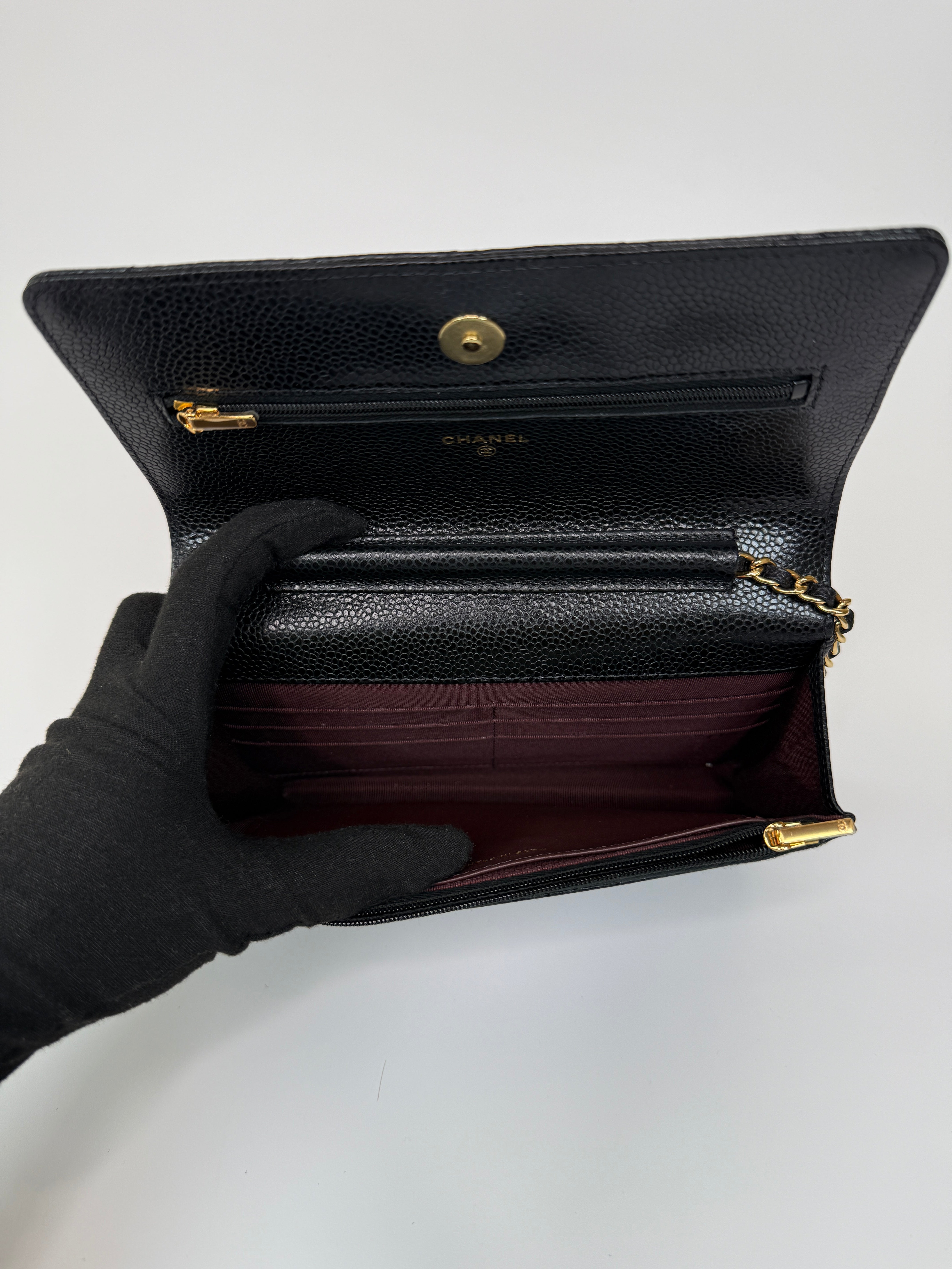 Chanel Wallet On Chain In Black Caviar Leather With Gold Hardware In Excellent Condition.
Authentic Pre Loved Verified by Luxe Cheshire Trusted Designer resale