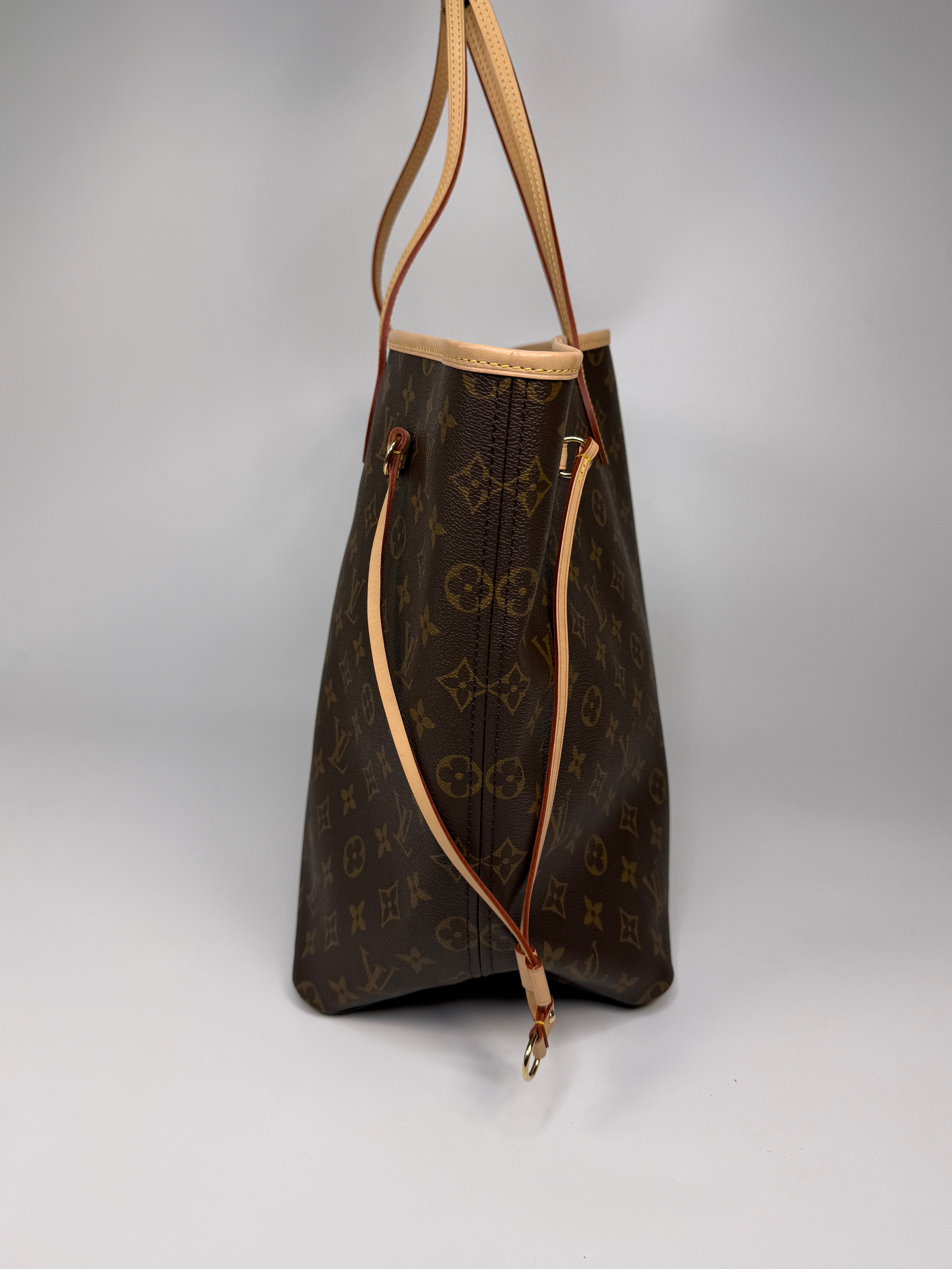 Louis Vuitton Neverfull GM Tote Bag
Authentic Pre Loved Verified by Luxe Cheshire Trusted Designer resale