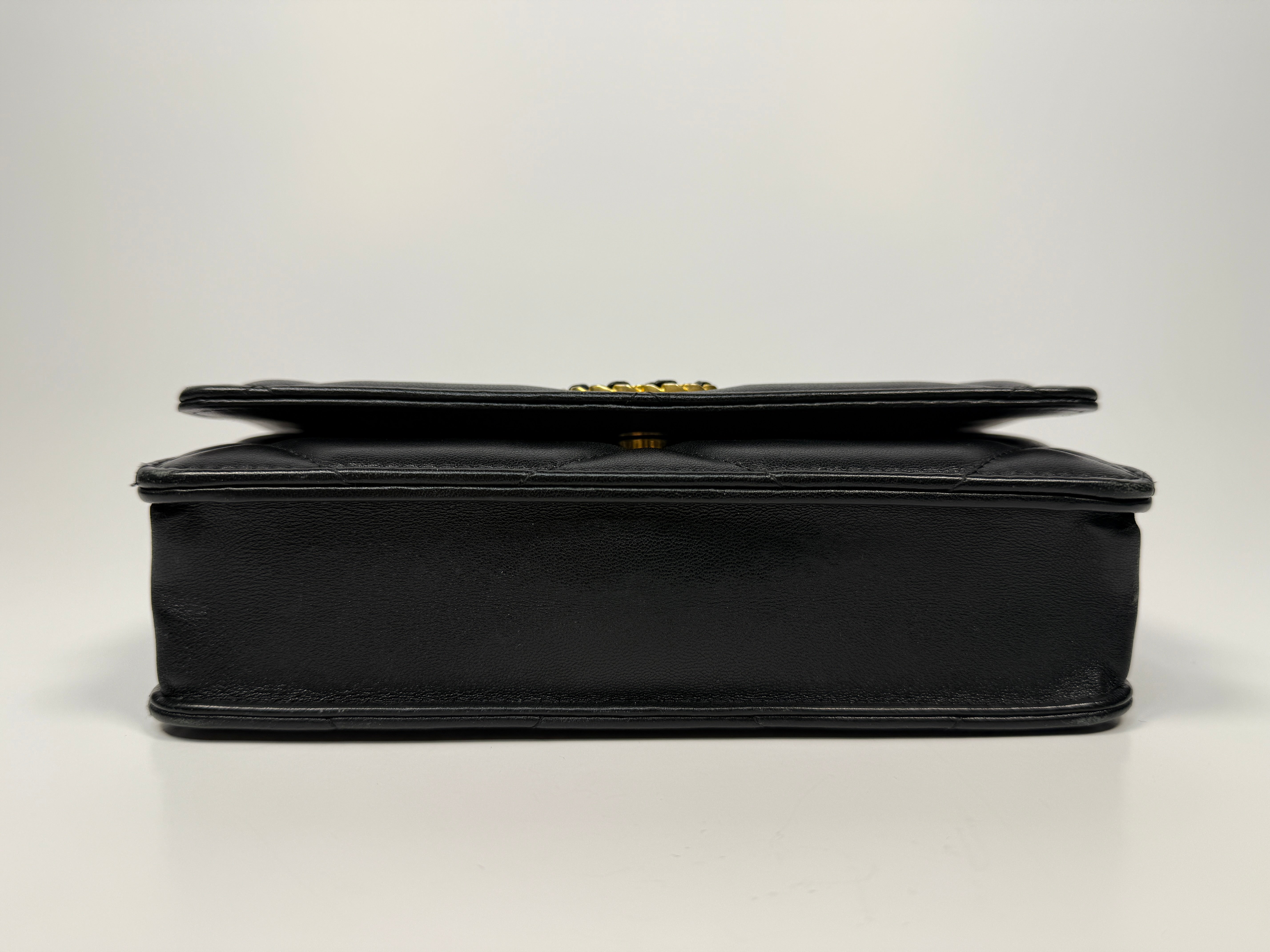 Chanel 19 Wallet On Chain In Black Lambskin With Mixed Metal Hardware. Excellent condition. Authentic and preloved.