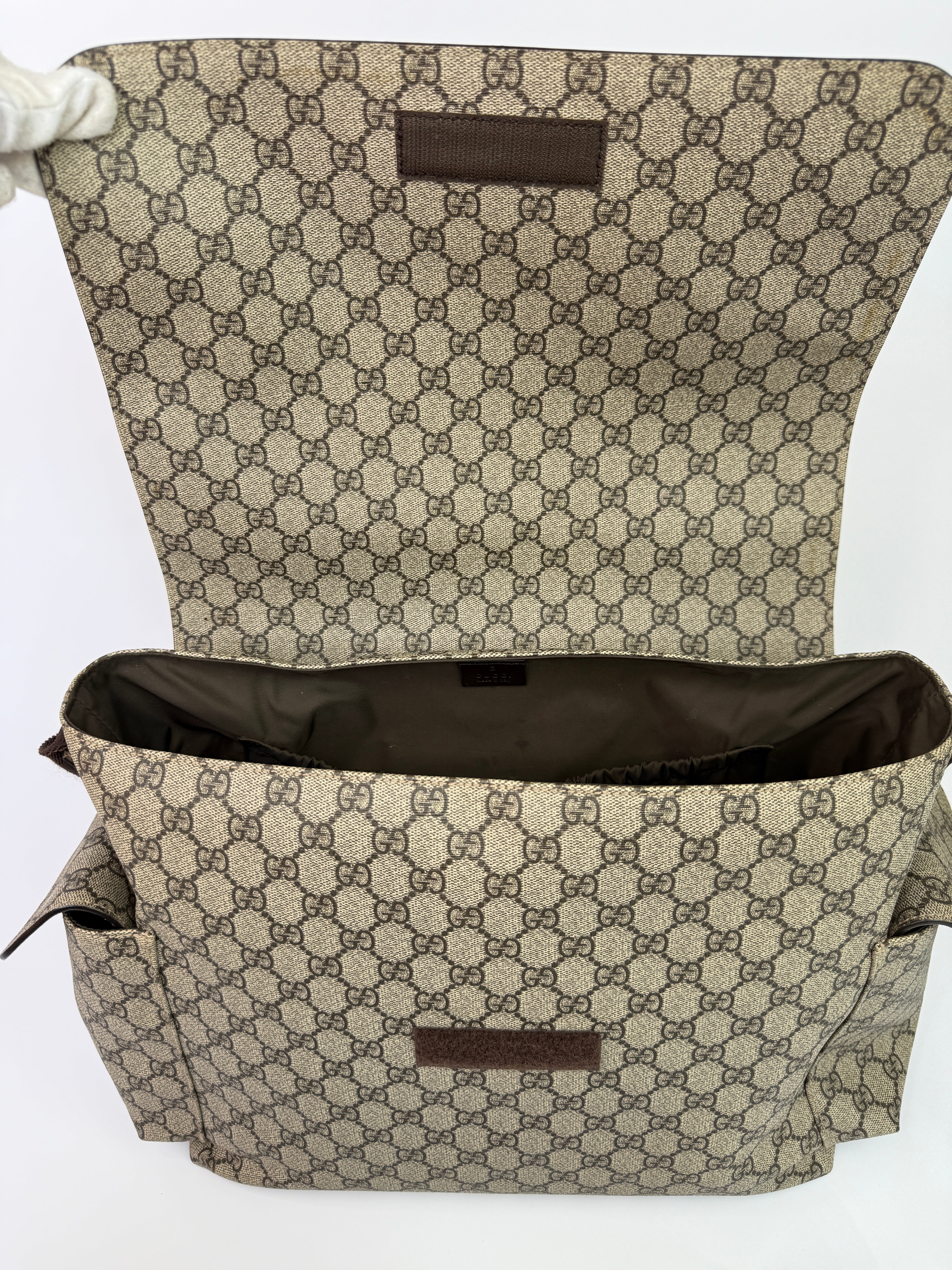 Gucci GG Supreme Medium Baby Changing Bag