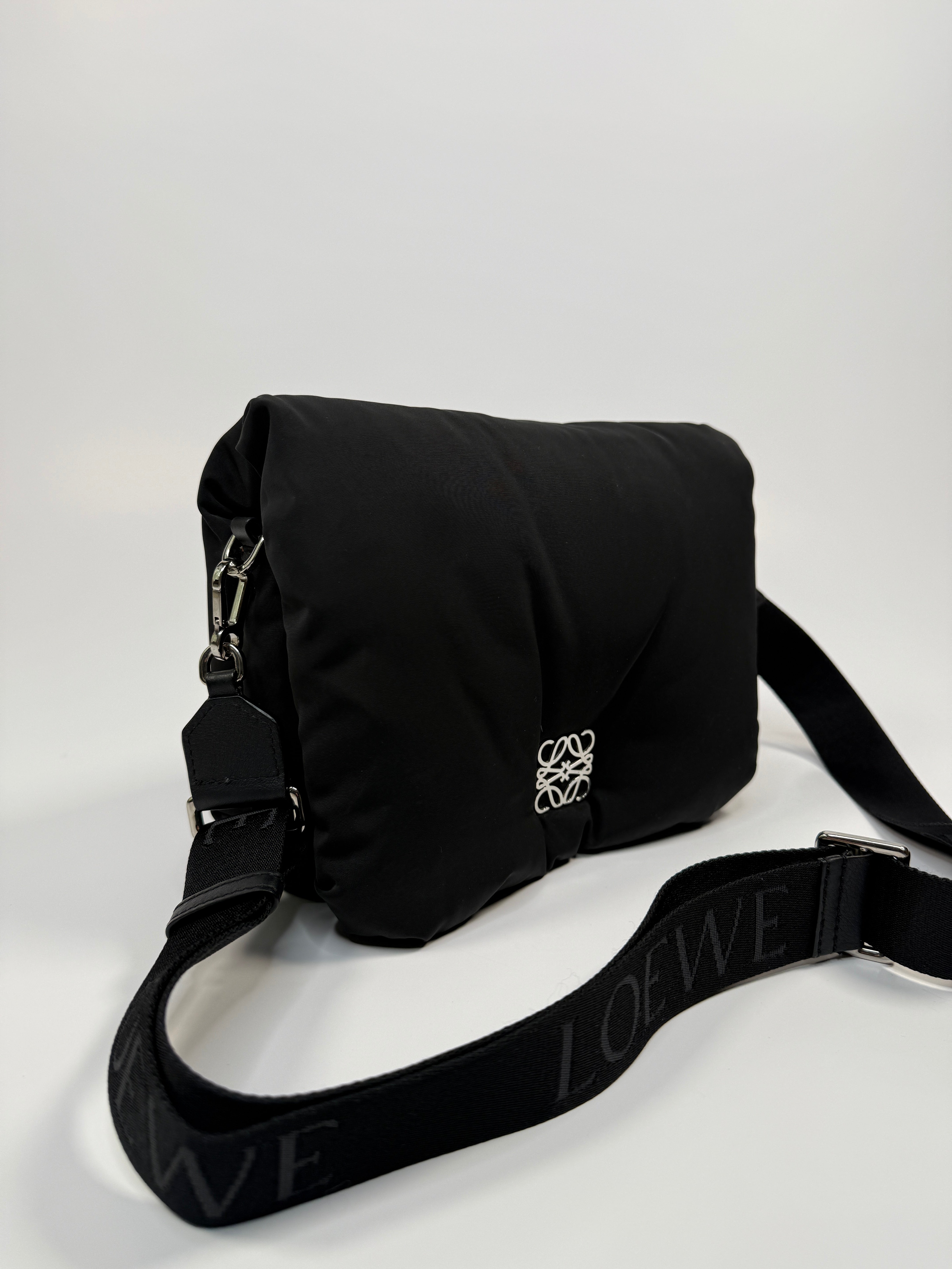 LOEWE Puffer Goya Padded Bag