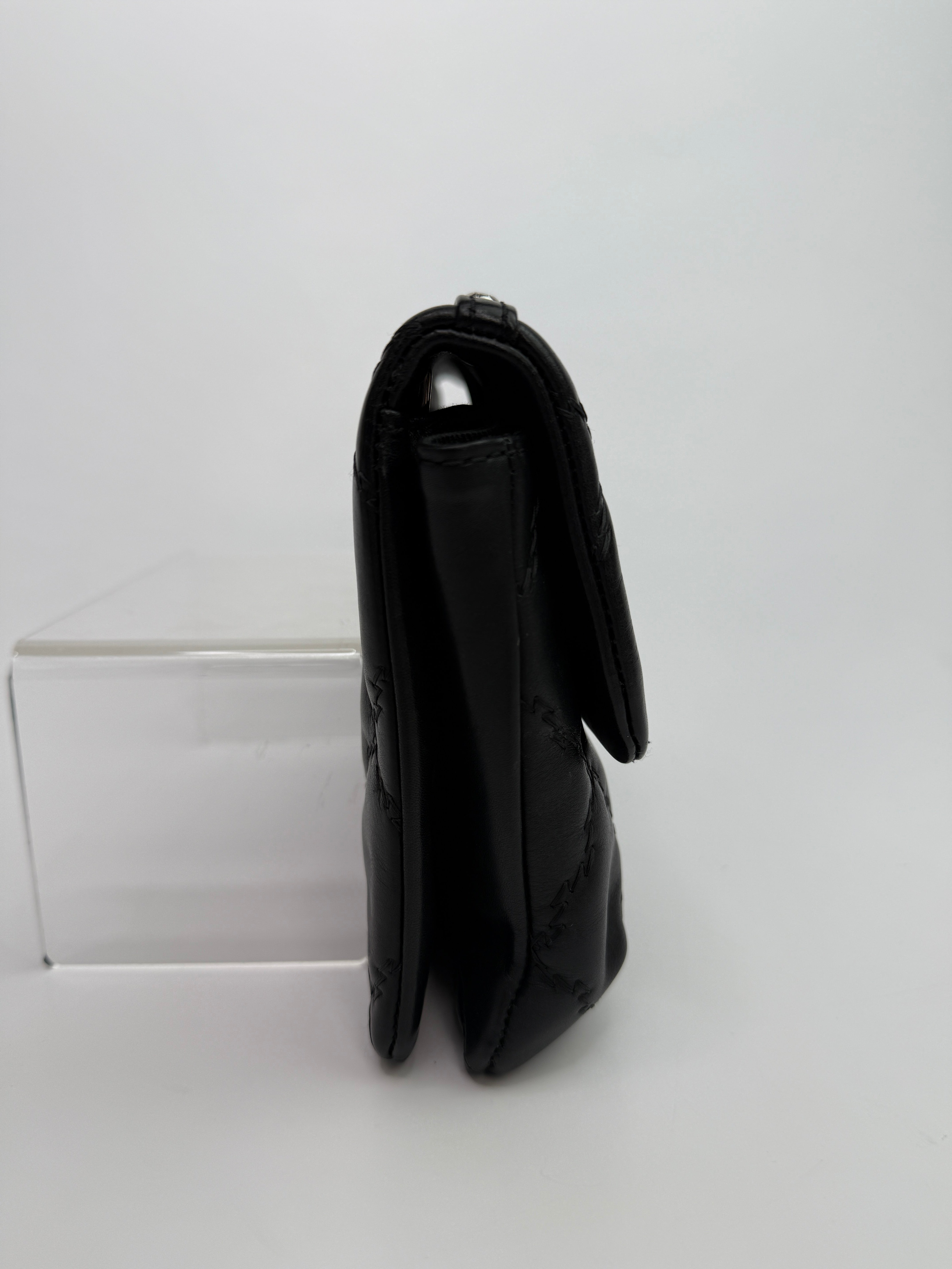 Chanel CC Ultimate Stitch Quilted Flap Bag
Pre Loved & Authentic