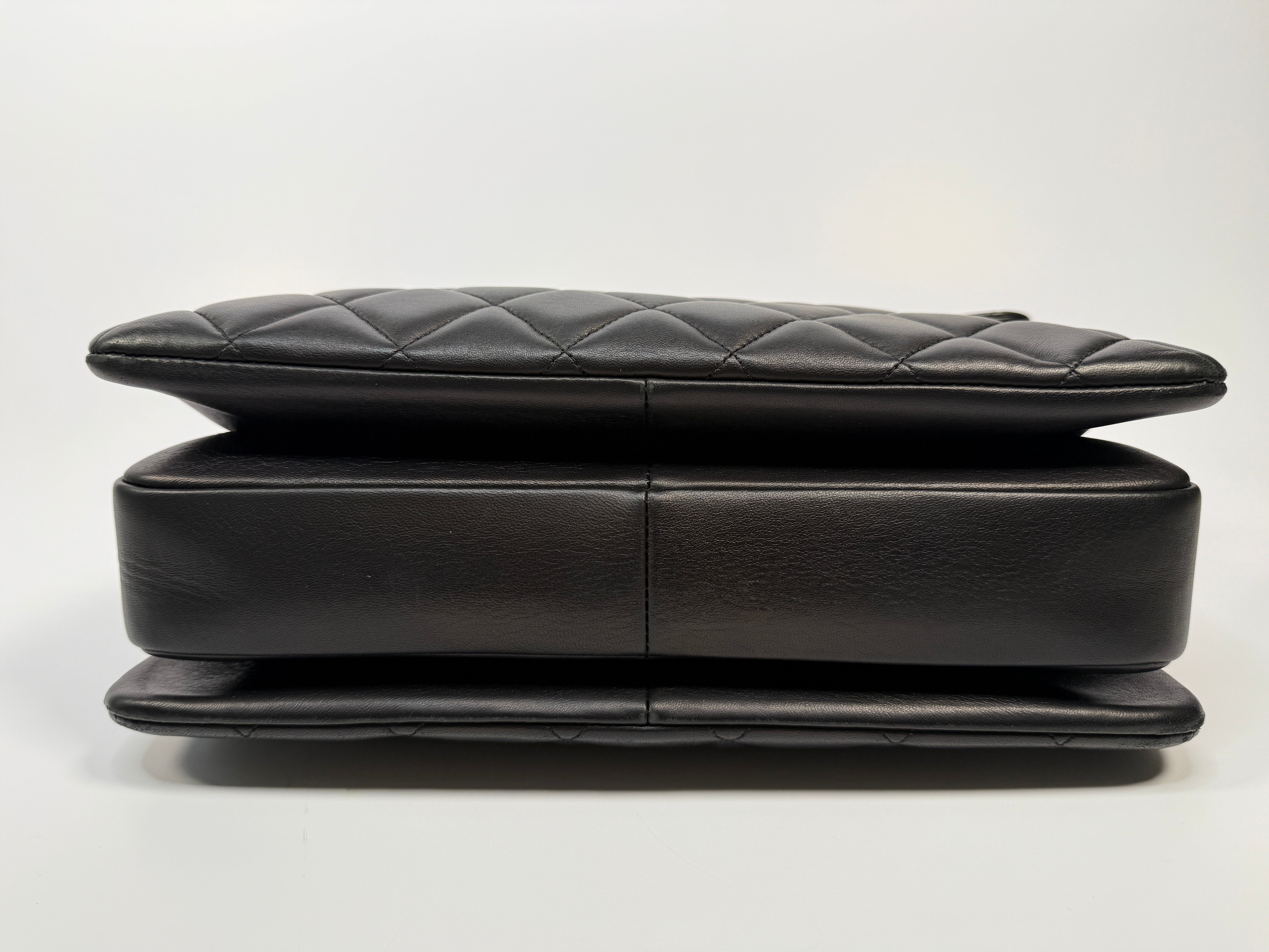 Chanel Large Trendy Top Handle Bag
Pre Loved & Authentic