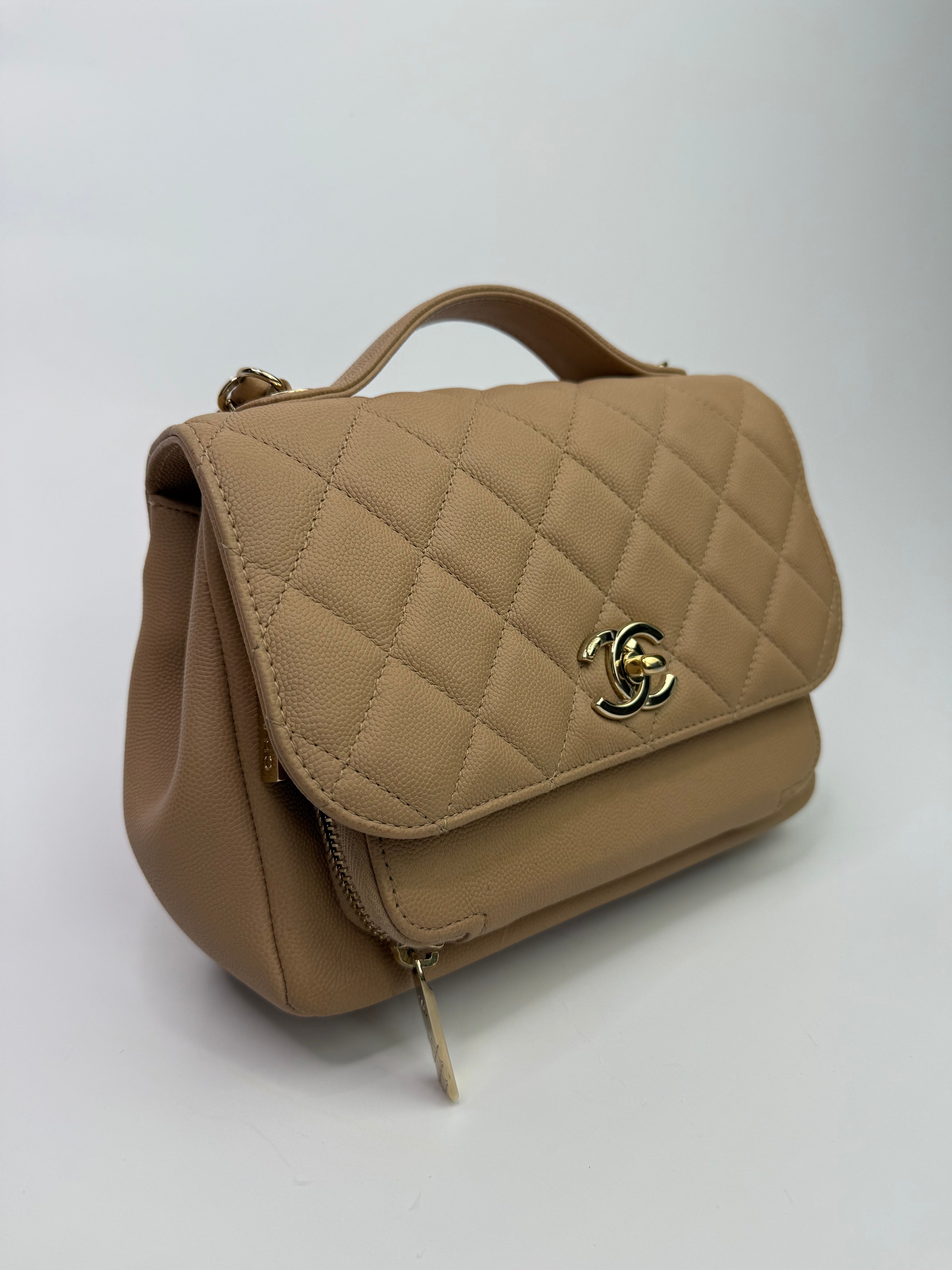 Chanel Small Business Affinity Bag
Pre Loved & Authentic