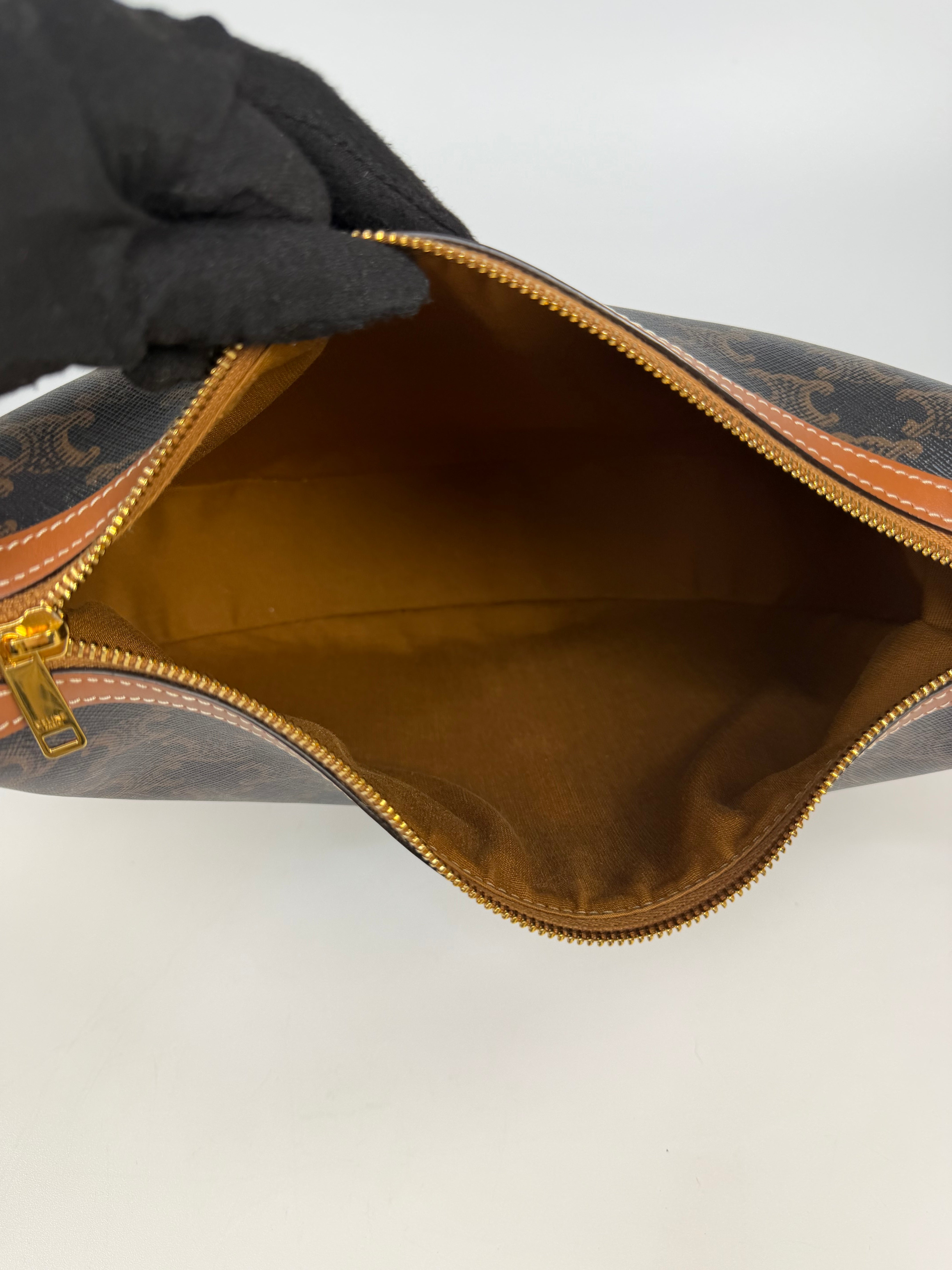 Celine Heloise Triomphe Shoulder Bag
Authentic Pre Loved In Excellent condition
Verified by Luxe Cheshire Trusted Designer resale