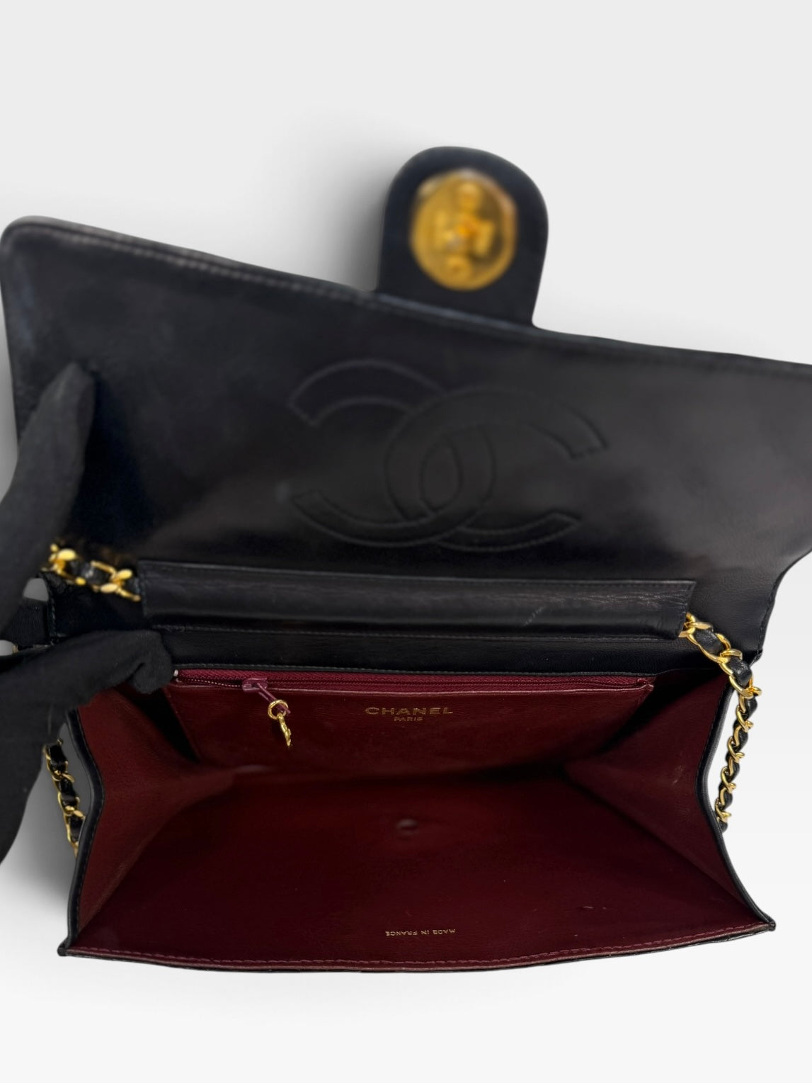 Chanel Vintage Flap Bag In Lambskin With 24kt Gold Hardware 100% authentic and preloved in excellent condition