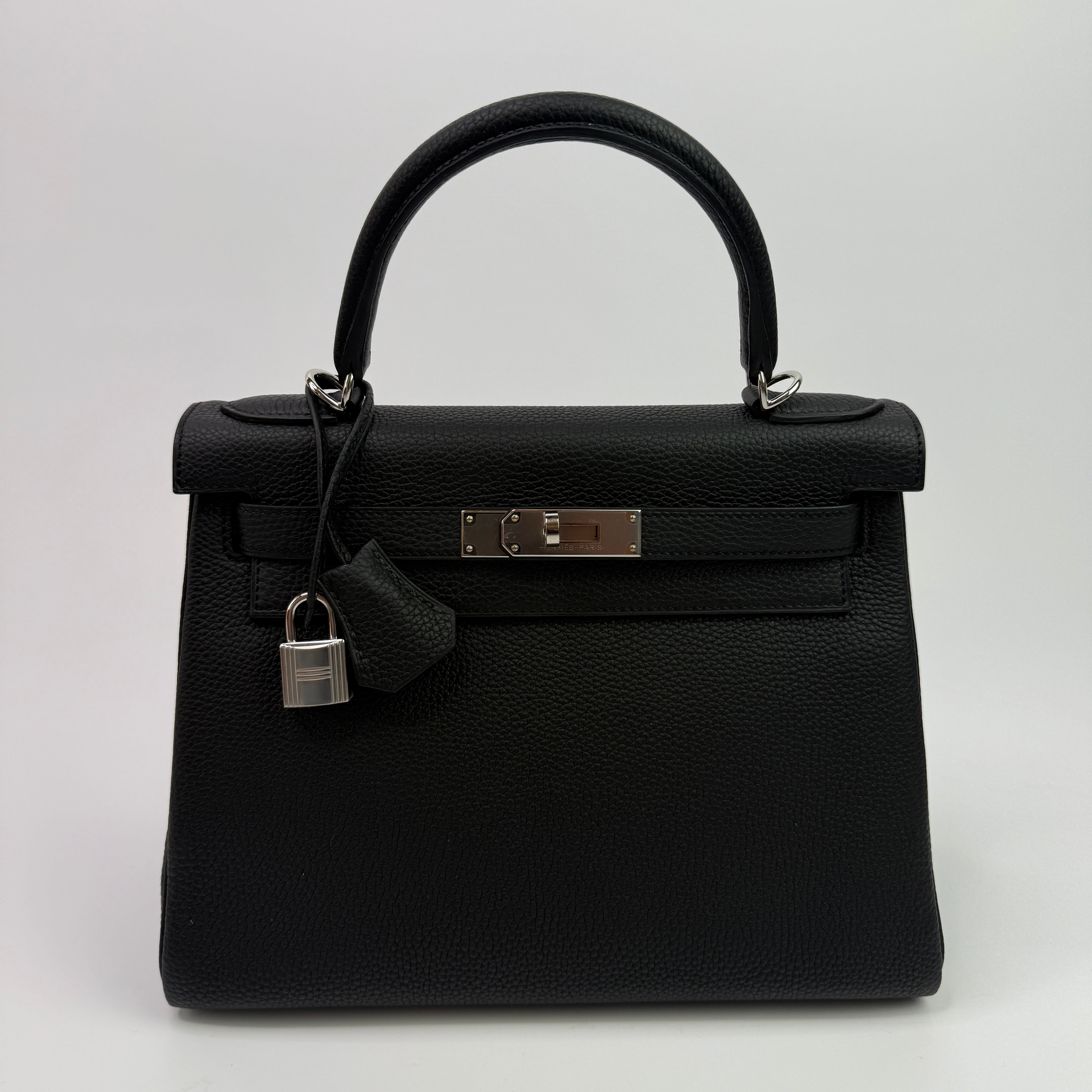 Hermès Kelly 28 Retourne Black Togo Leather With Palladium Hardware