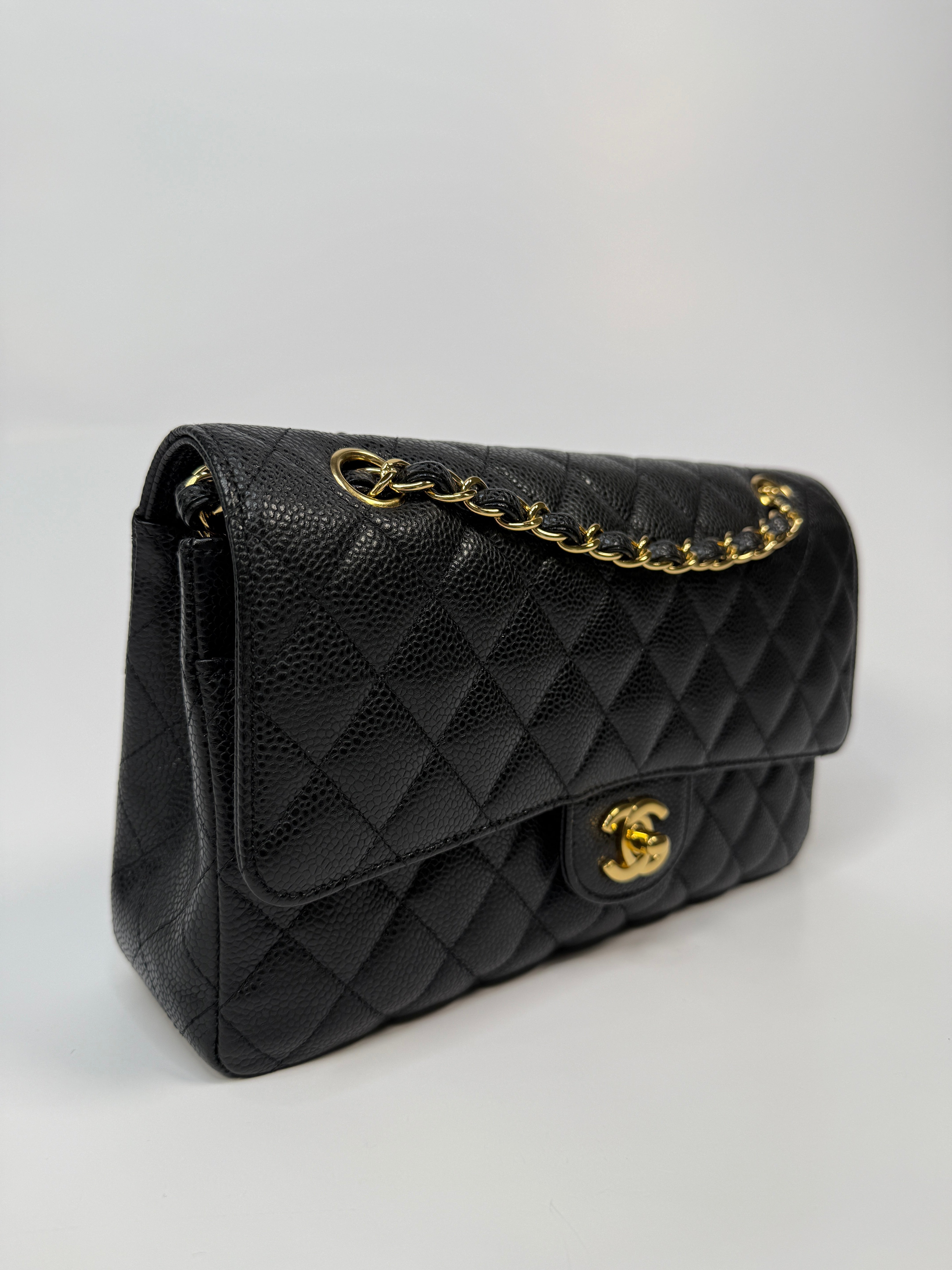 Chanel Medium Classic Double Flap Black Caviar With GHW
