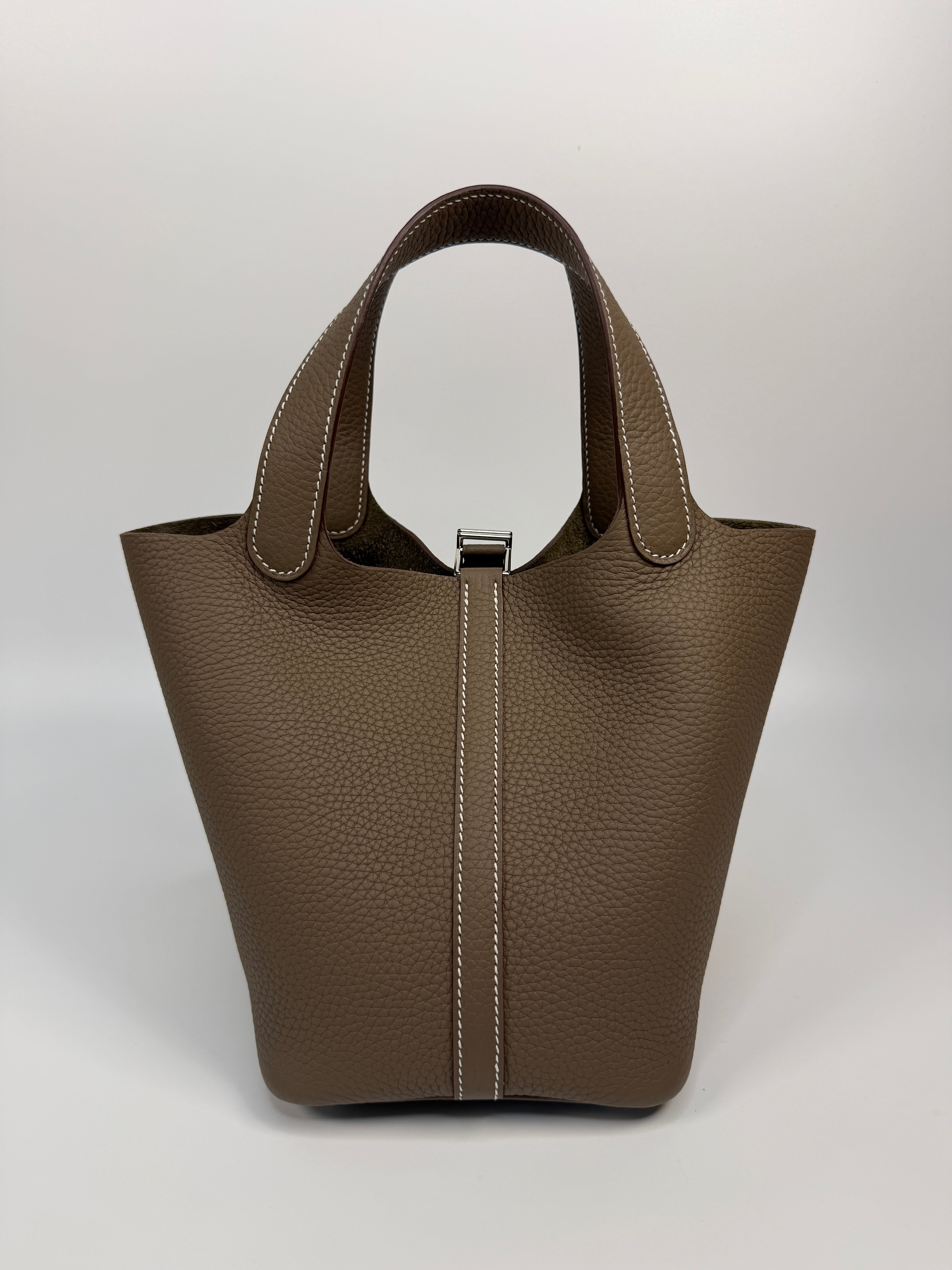 Hermès Picotin 18 In Etoupe Clemence Leather With Palladium Hardware
Authentic Pre Loved Verified by Luxe Cheshire Trusted Designer resale