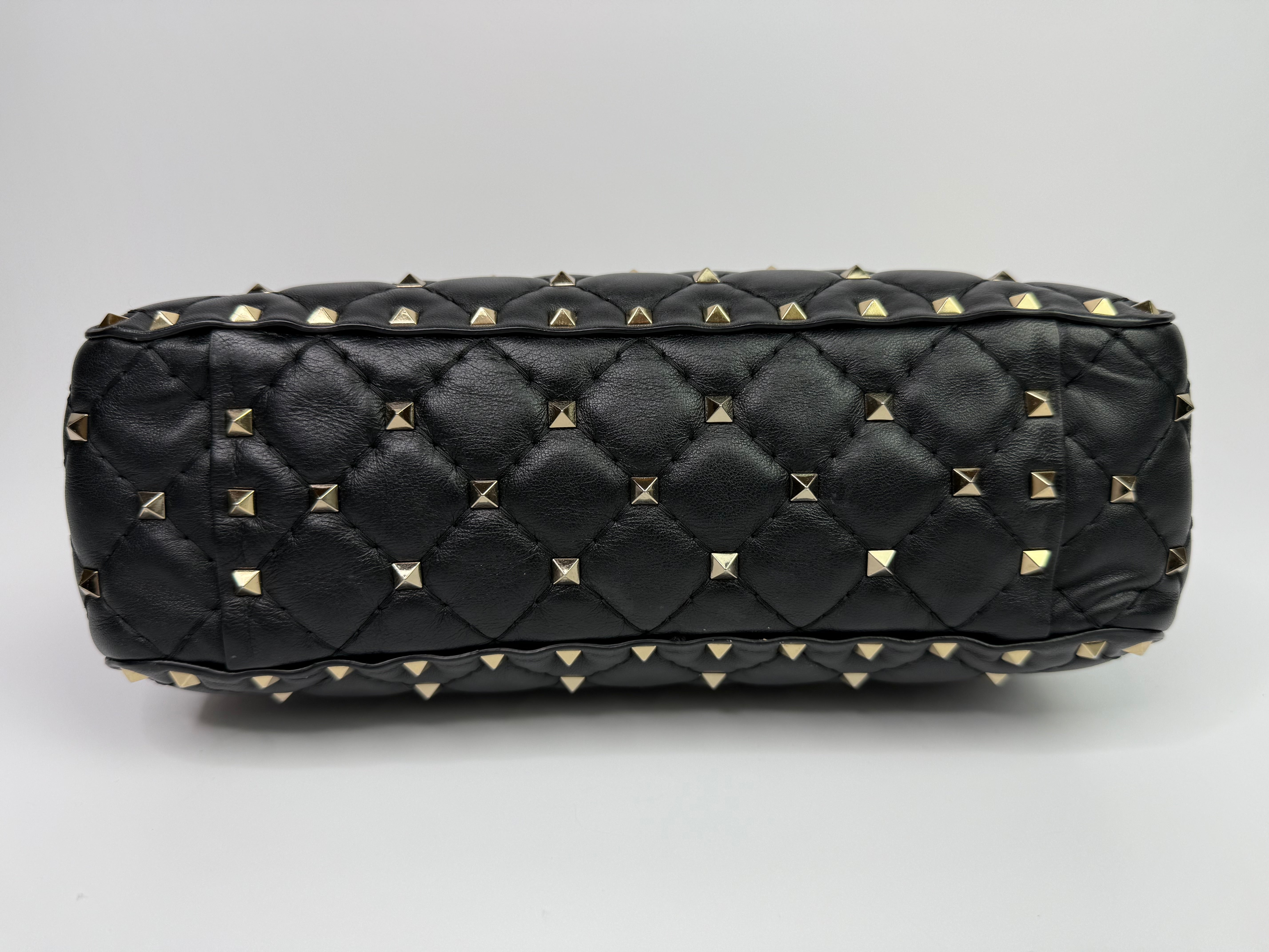 Valentino Garavani Medium Rockstud Spike shoulder bag