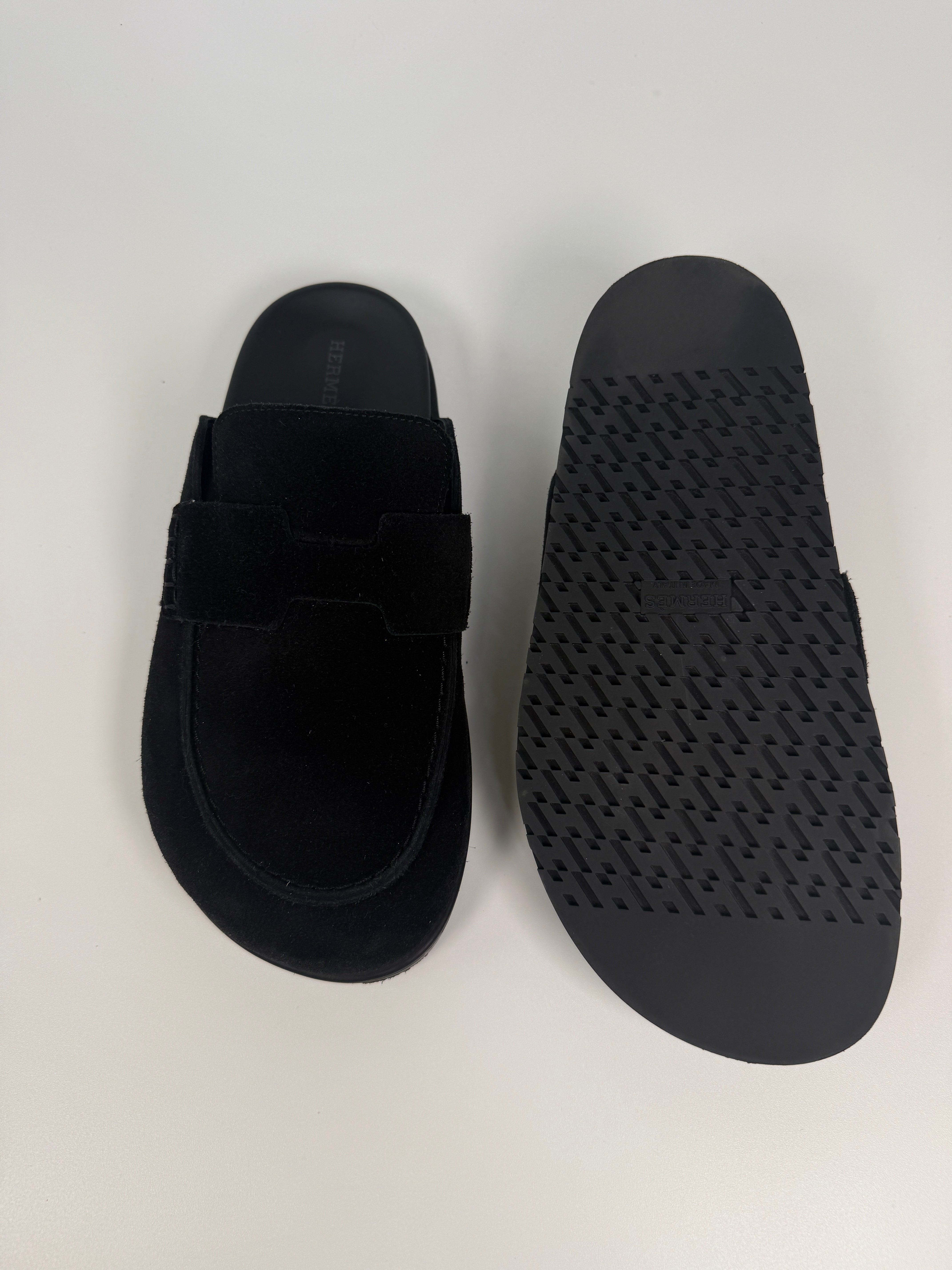 Hermès Go Mules In Black (EU38/ UK5)
