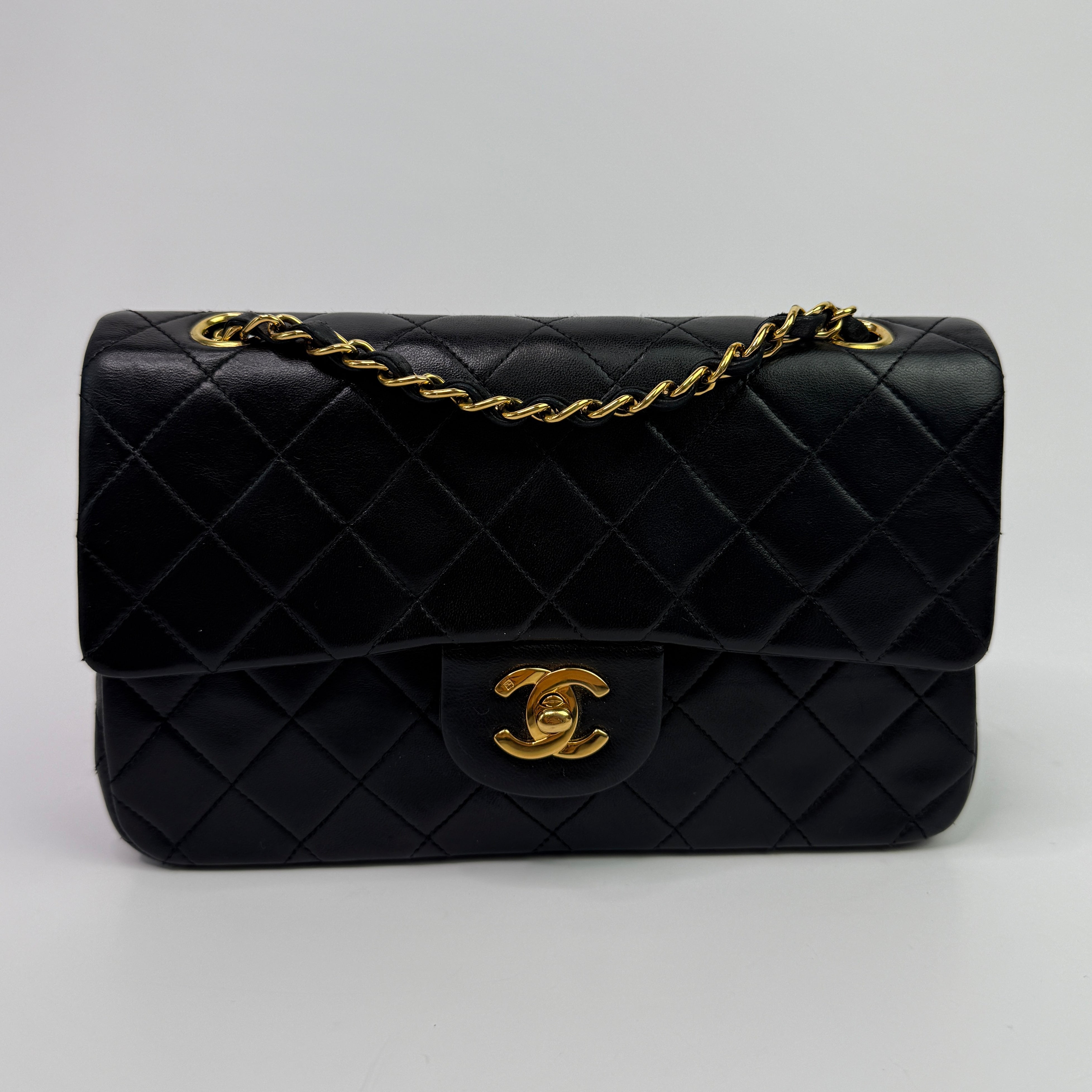 Chanel Vintage Small Classic Double Flap GHW