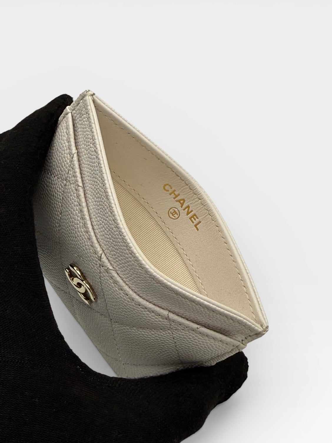 Chanel Classic Card Holder In White Caviar Leather With Pale Gold Hardware