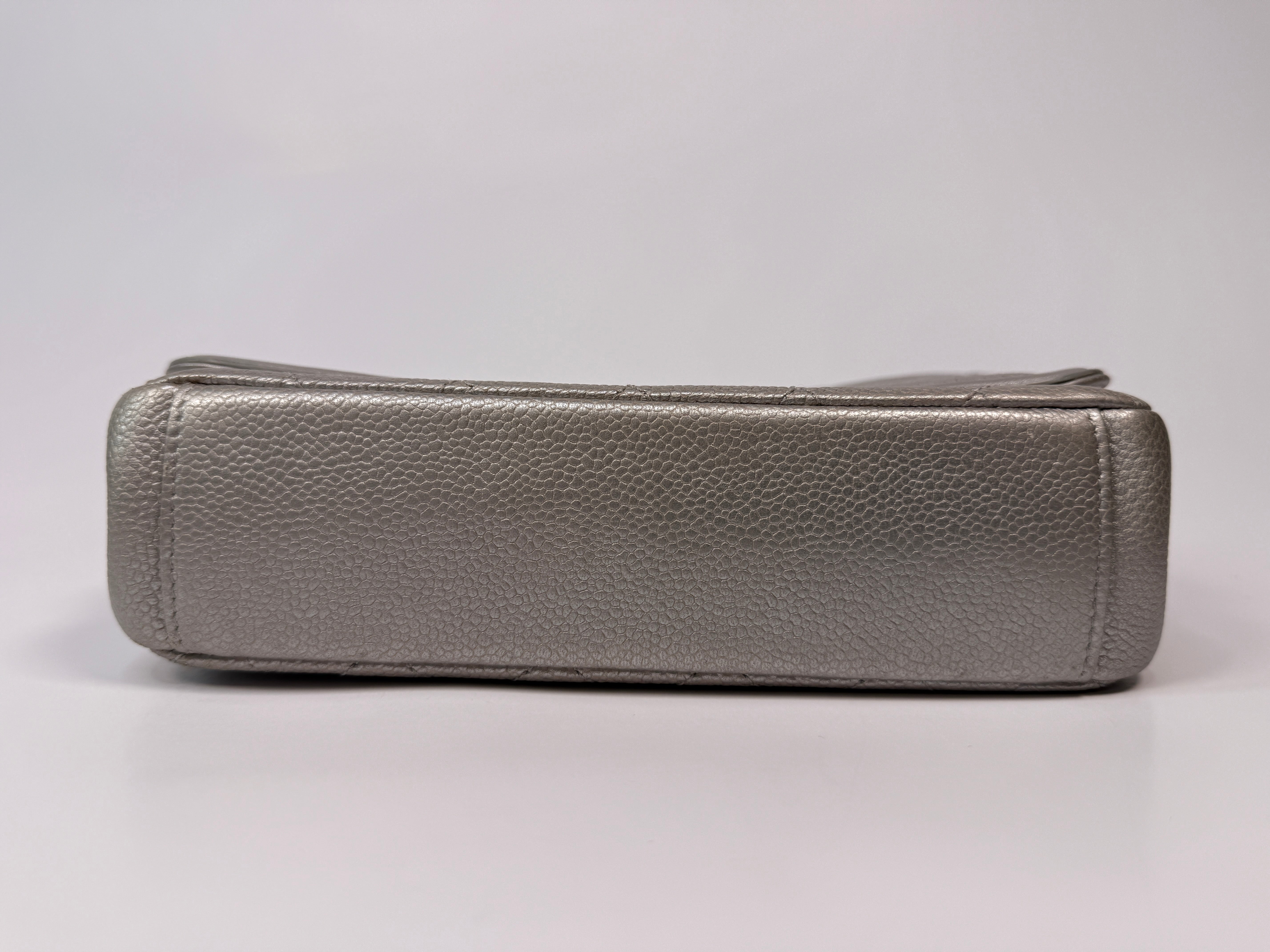 Chanel CC Filigree Wallet On Chain
Pre Loved & Authentic