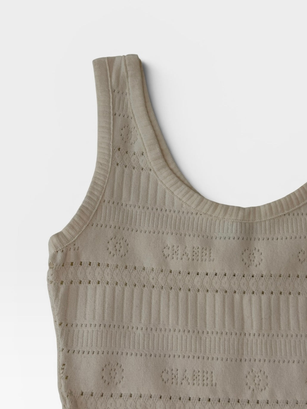 Chanel Vintage Logo Pointelle Knit Sleeveless Tank Top In White Cotton (Size 34/UK8)