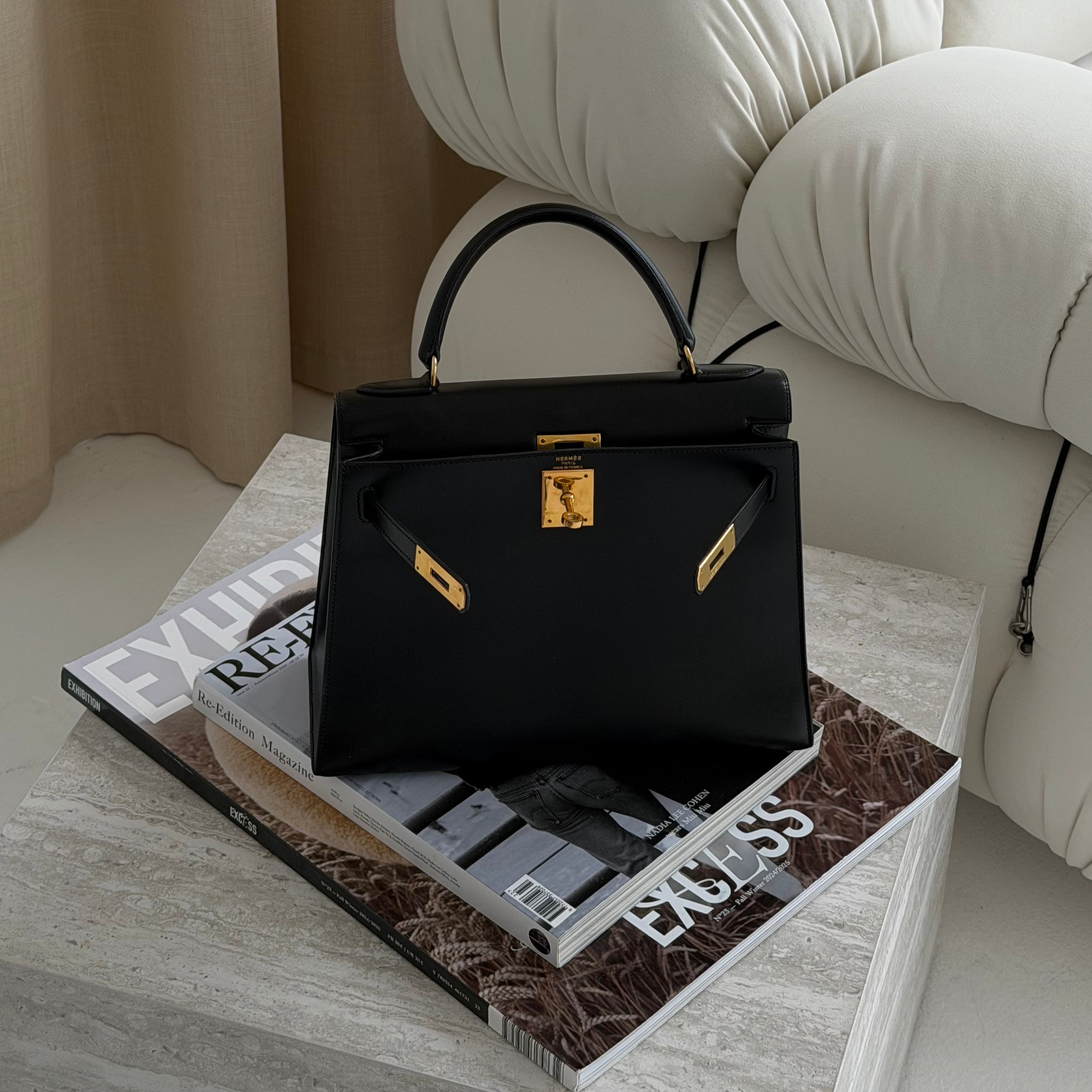 *Luxe Top Pick* Hermès Vintage Kelly 28 In Black Box Calf Leather With Gold Hardware