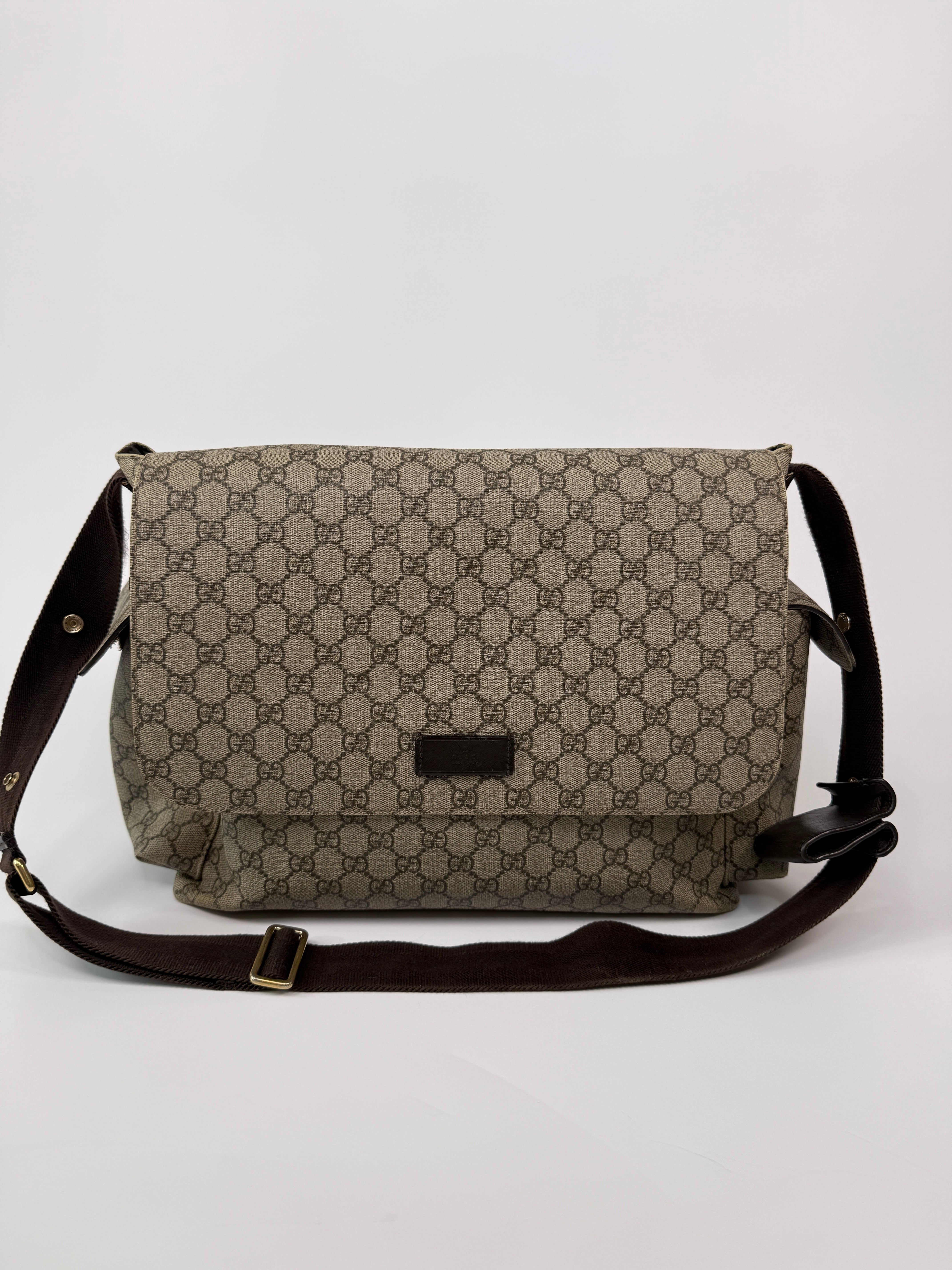 Gucci GG Supreme Medium Baby Changing Bag