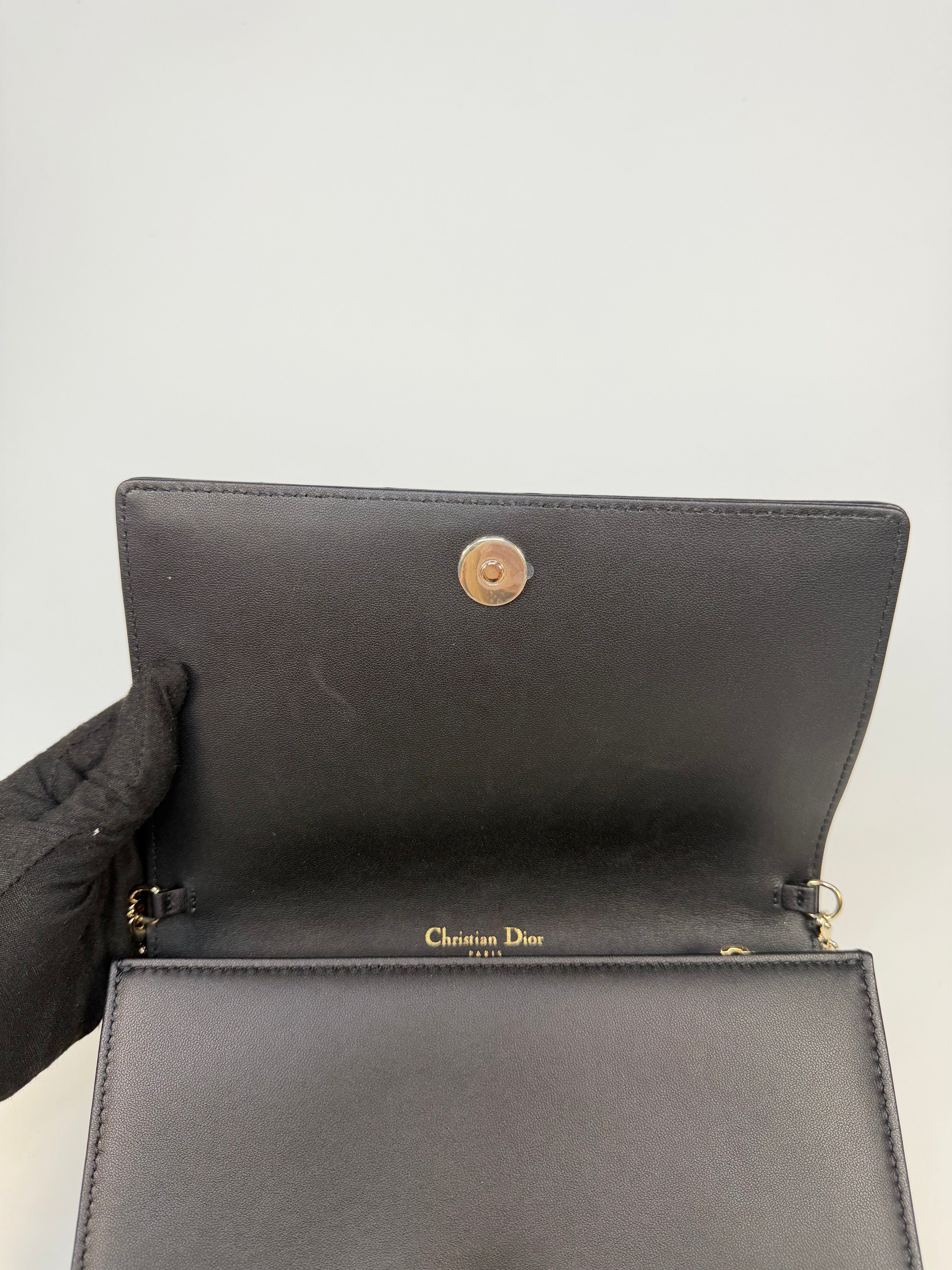 Christian Dior Lady Dior Pouch Black Lambskin Gold Hardware
Pre Loved & Authentic
New/unused
Insured next day delivery