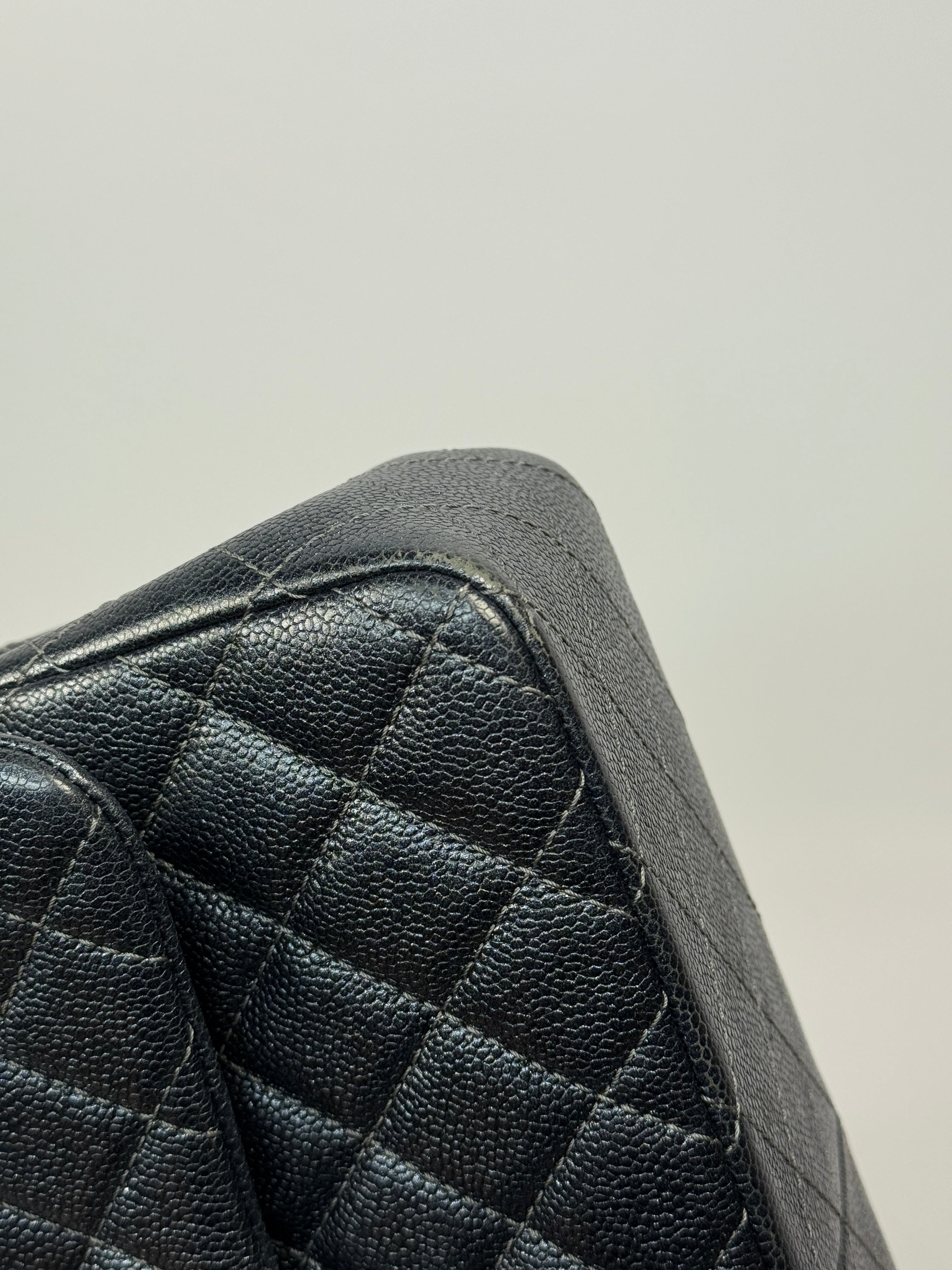 Chanel Jumbo Gunmetal Metallic Calfskin Leather With Ruthenium Hardware
Pre Loved & Authentic