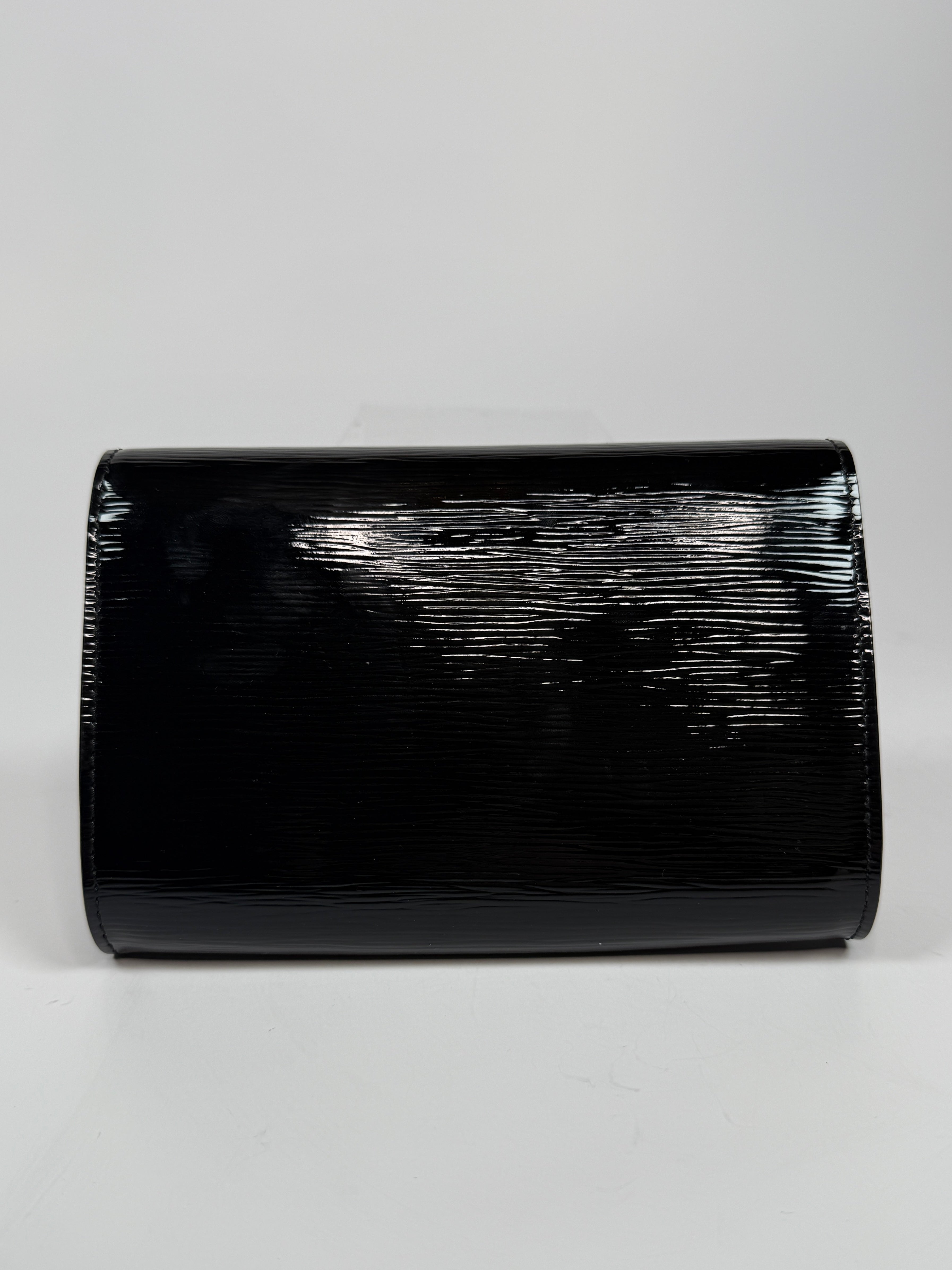 Louis Vuitton Pochette Louise Bag In Black Epi Leather With Silver Hardware In Good condition Authentic and preloved
