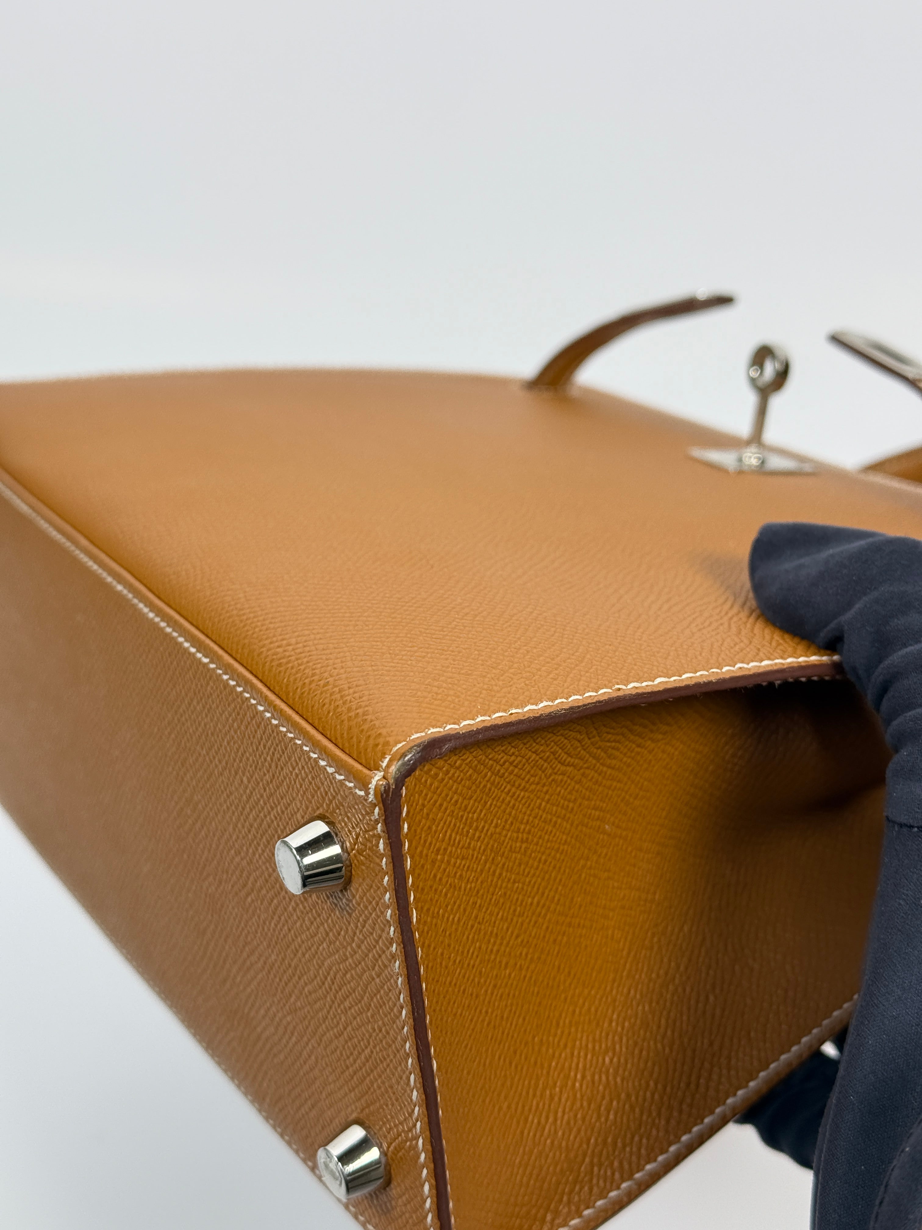 Authentic Pre Loved Hermès Kelly 25 Sellier In Gold Epsom Leather With Palladium Hardware Excellent Condition