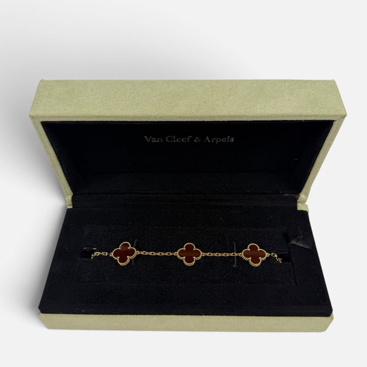 Van Cleef & Arpels Vintage Alhambra 5 Motif Bracelet In Carnelian. 100% authenticate and preloved in excellent condition.
