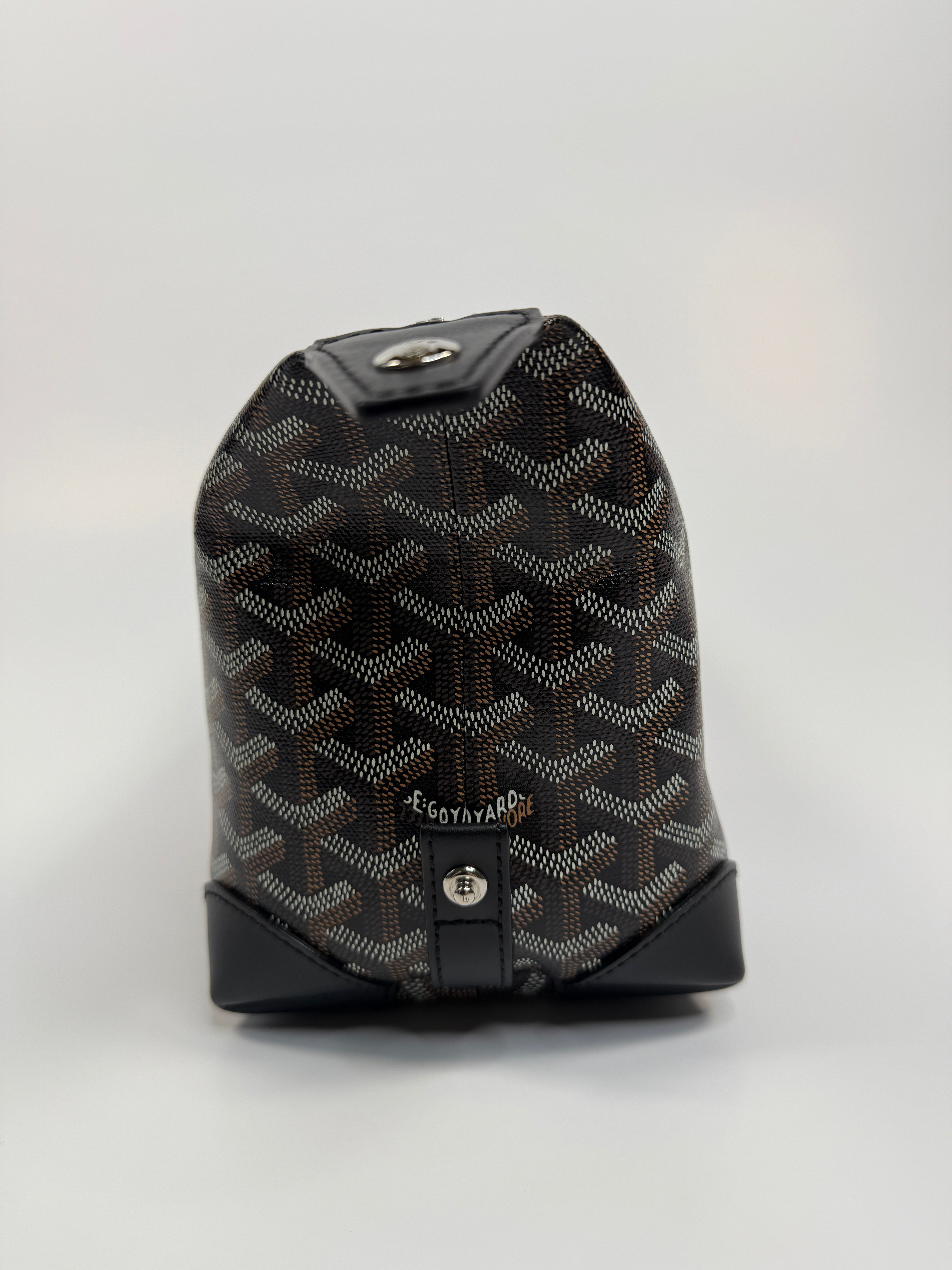 Goyard Toiletry Bowling 26 In Black and Tan Authentic Excellent Condition.