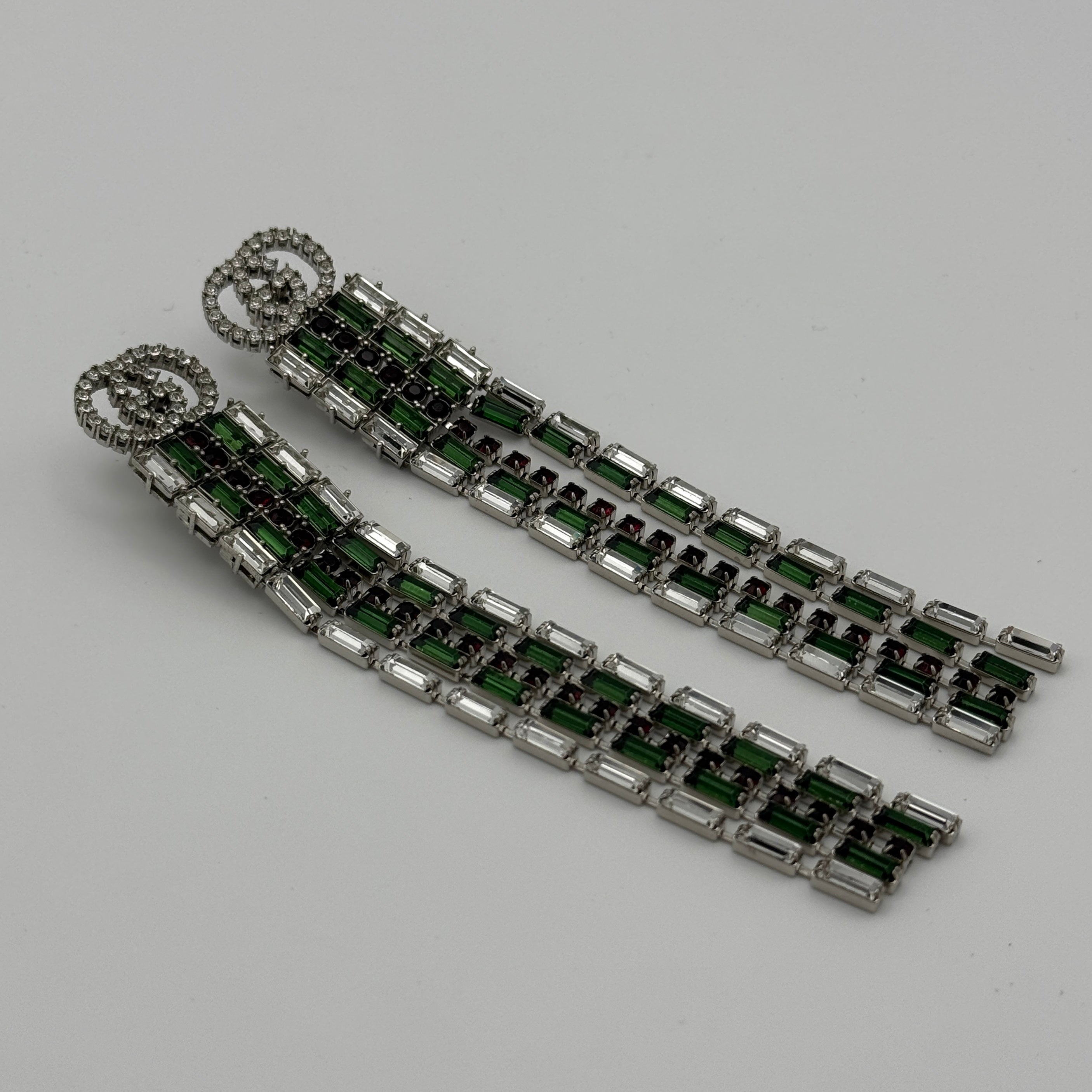 Authentic and preloved Gucci GG Earrings Rhinestone Earrings. Excellent Condition. 100% Authenticity guarantee