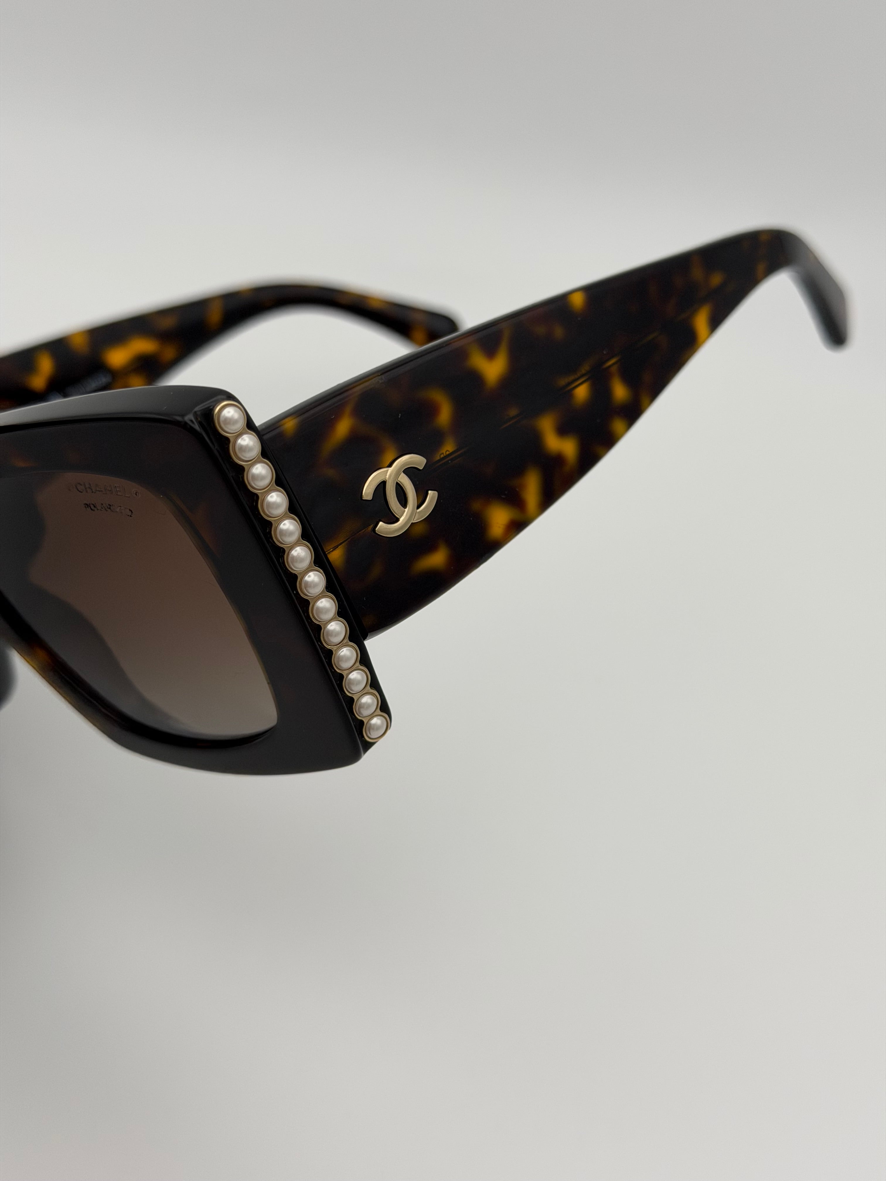 Chanel Sunglasses Tortoiseshell
Authentic Pre Loved Verified by Luxe Cheshire Trusted Designer resale