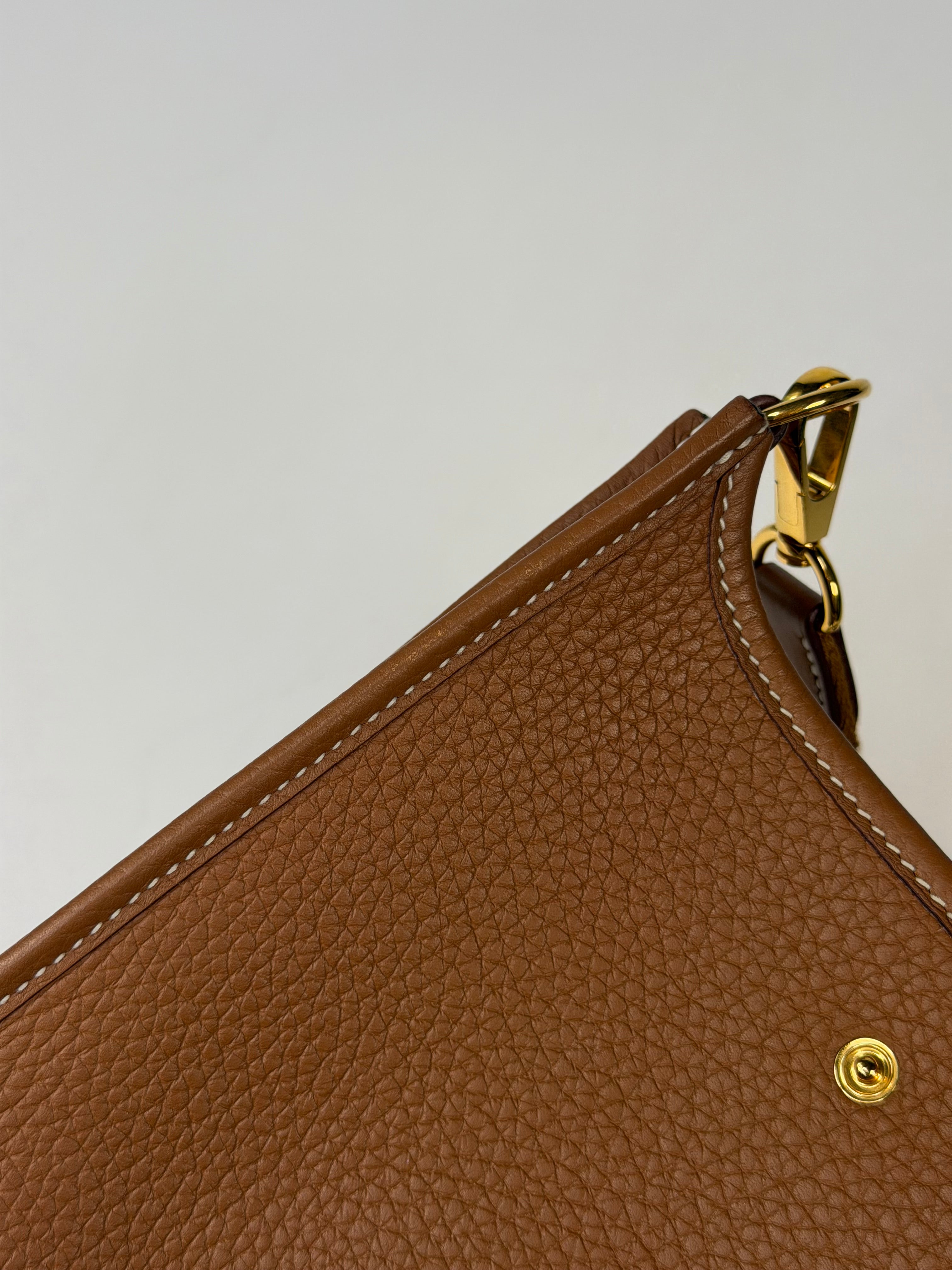 Hermès Evelyne TPM In Gold Clemence Leather With Gold Hardware In Very Good Condition 100% authentic and preloved