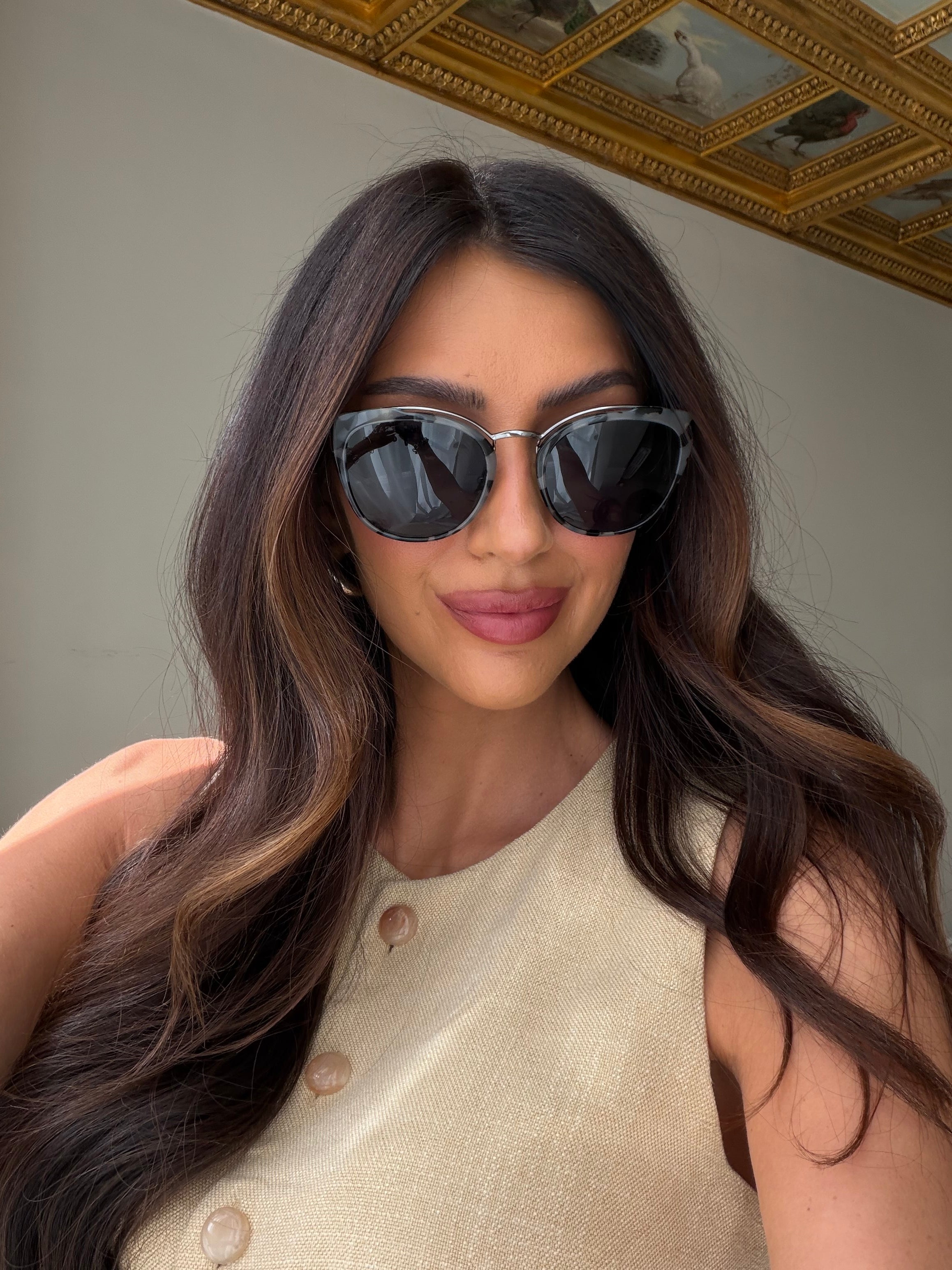 Prada SPR 20U sunglasses. 100% Authenticity guarantee. verified by Luxe Cheshire