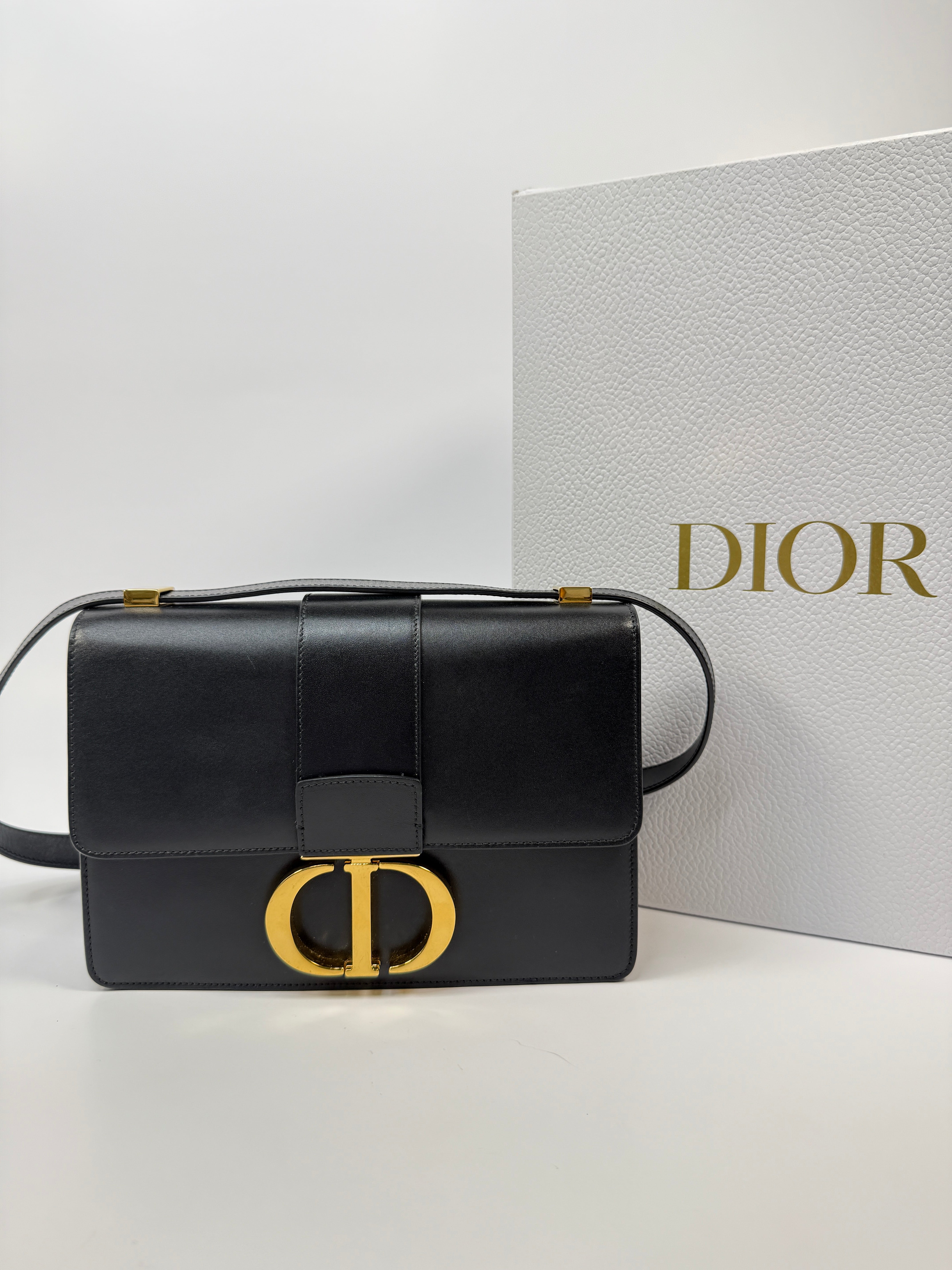Christian Dior 30 Montaigne Bag
Pre Loved & Authentic