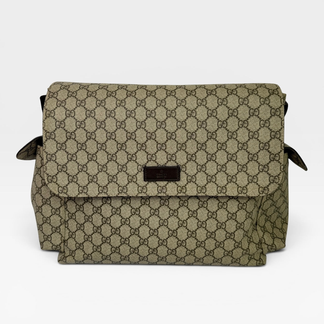 Gucci GG Supreme Medium Baby Changing Bag