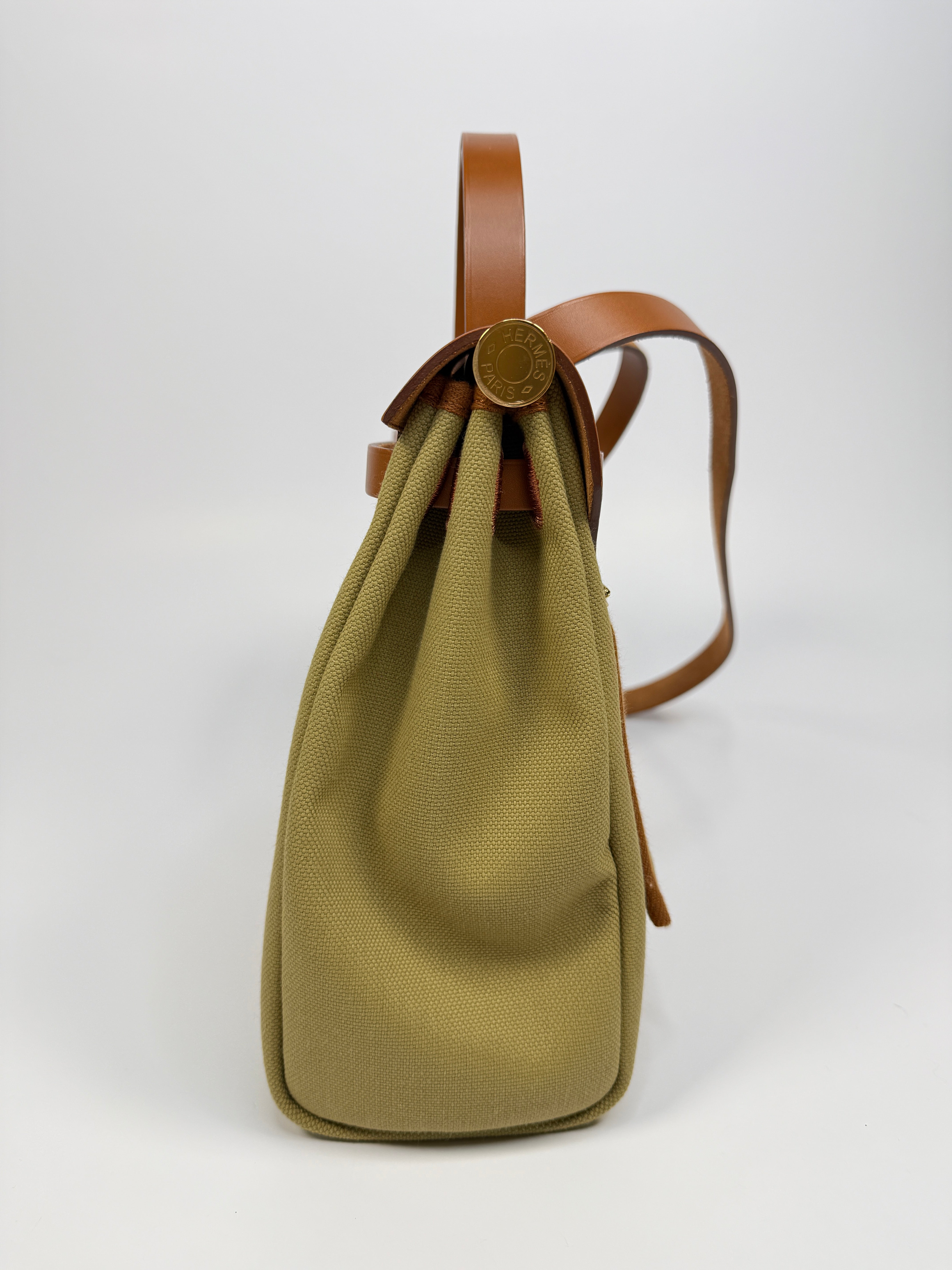 Authentic Pre Loved Hermès Herbag 31 Zip Retourne in Poussière Fauve with Gold Hardware Excellent Condition