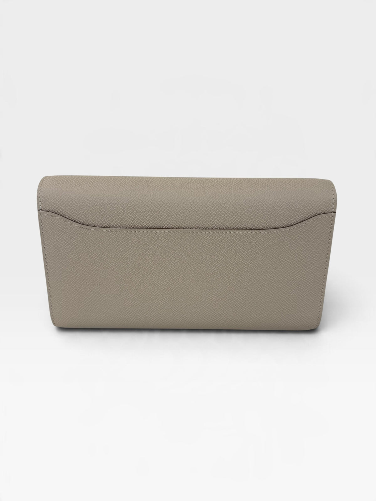 Hermès Constance To Go In Craie Epsom Leather With Gold Hardware. Authentic and preloved in new and unused condition. Verified by Luxe Cheshire. 100% Guarantee