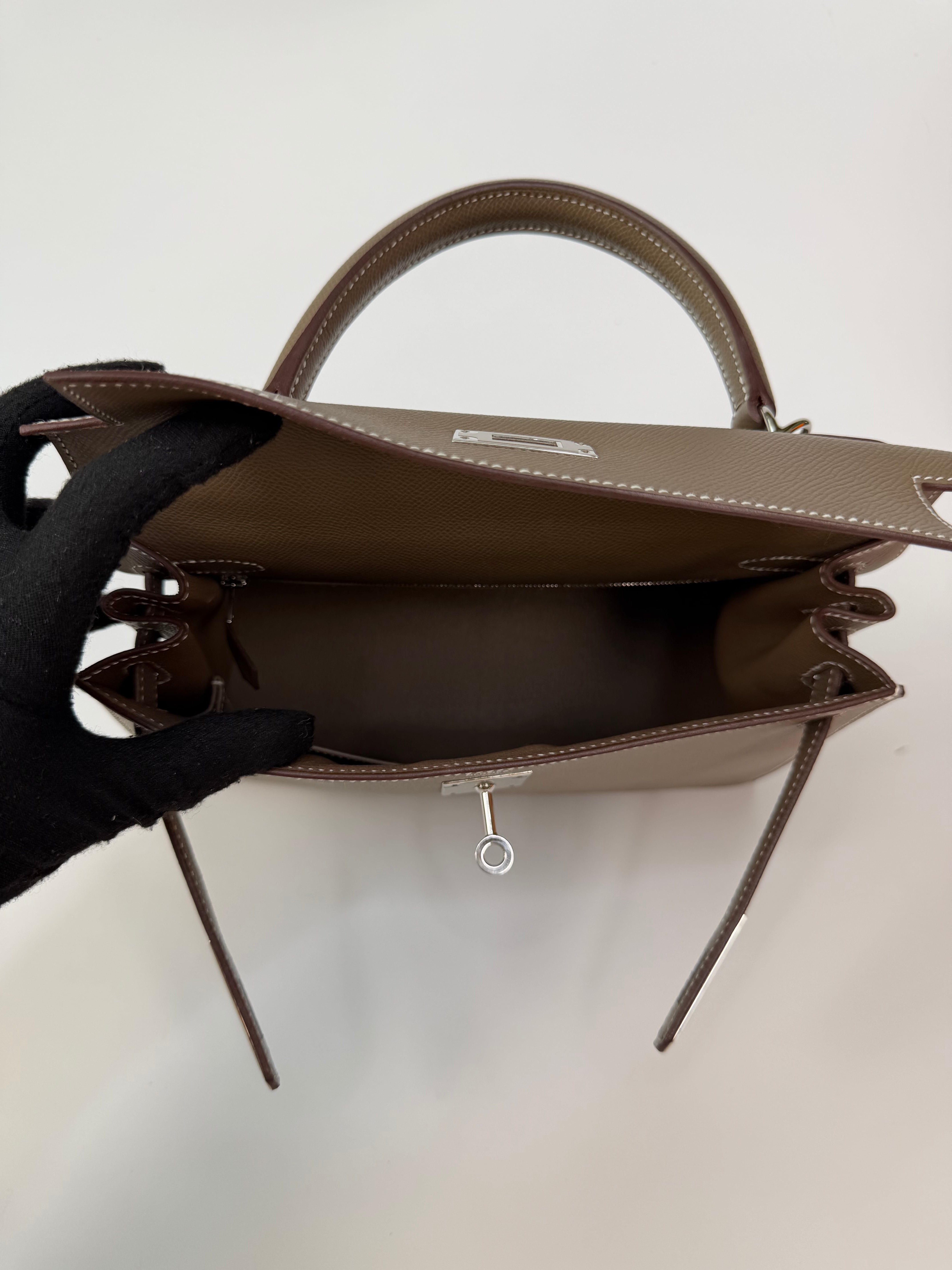 Hermès Kelly 28 In Etoupe Epsom Leather With Palladium Hardware