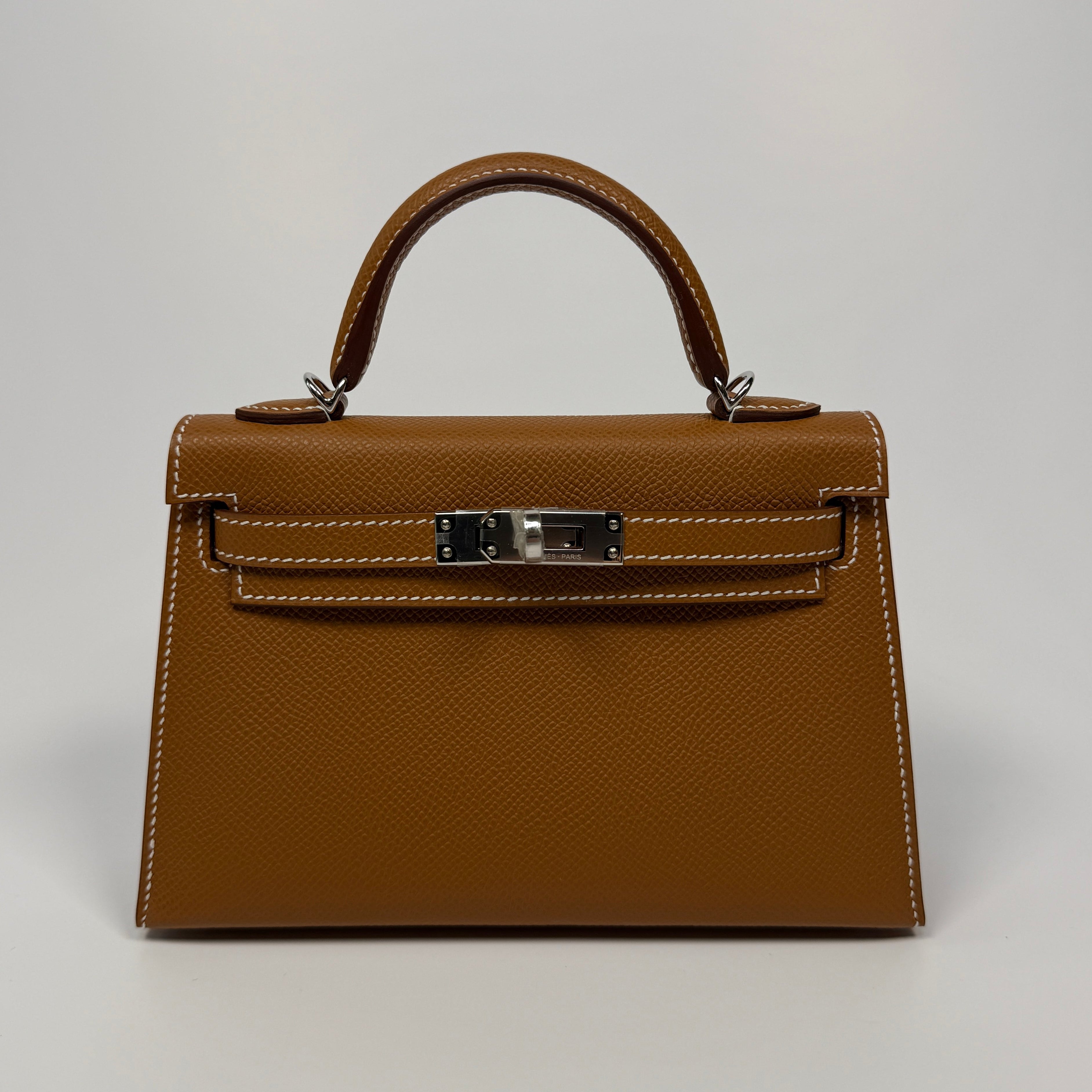 Hermès Mini Kelly Sellier In Gold Epsom Leather With Palladium Hardware New and unused Authentic and preloved